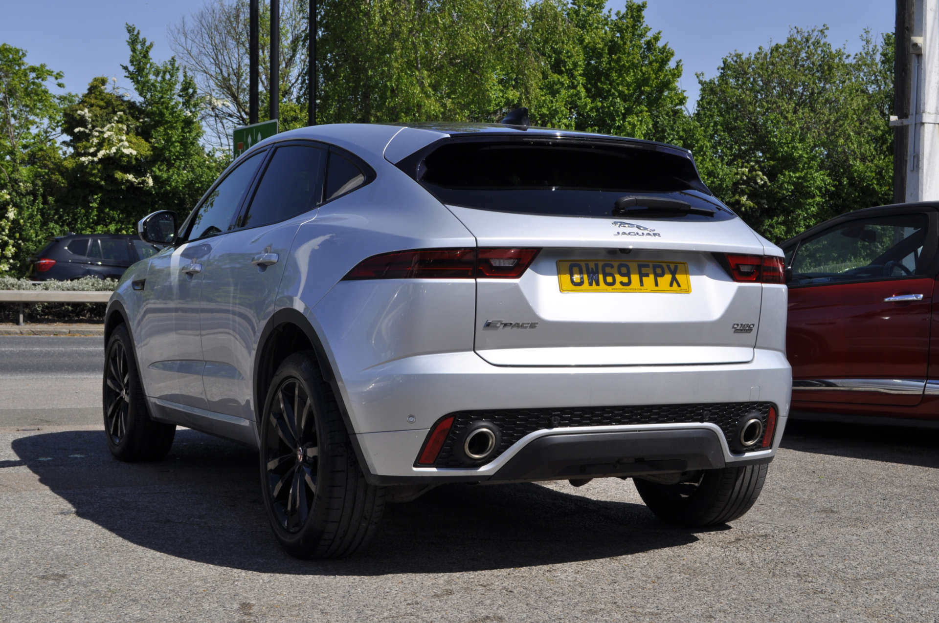 JAGUAR E-PACE 2.0 E-PACE R-Dynamic HSE D AWD Auto 4WD 5dr #4