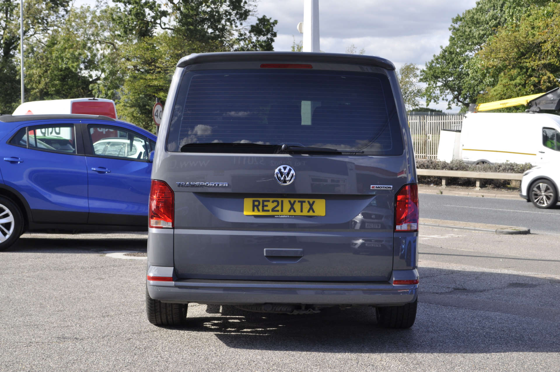 VOLKSWAGEN TRANSPORTER 2.0 Transporter T32 Highline TDI 4Motion Semi-Auto 4WD #1