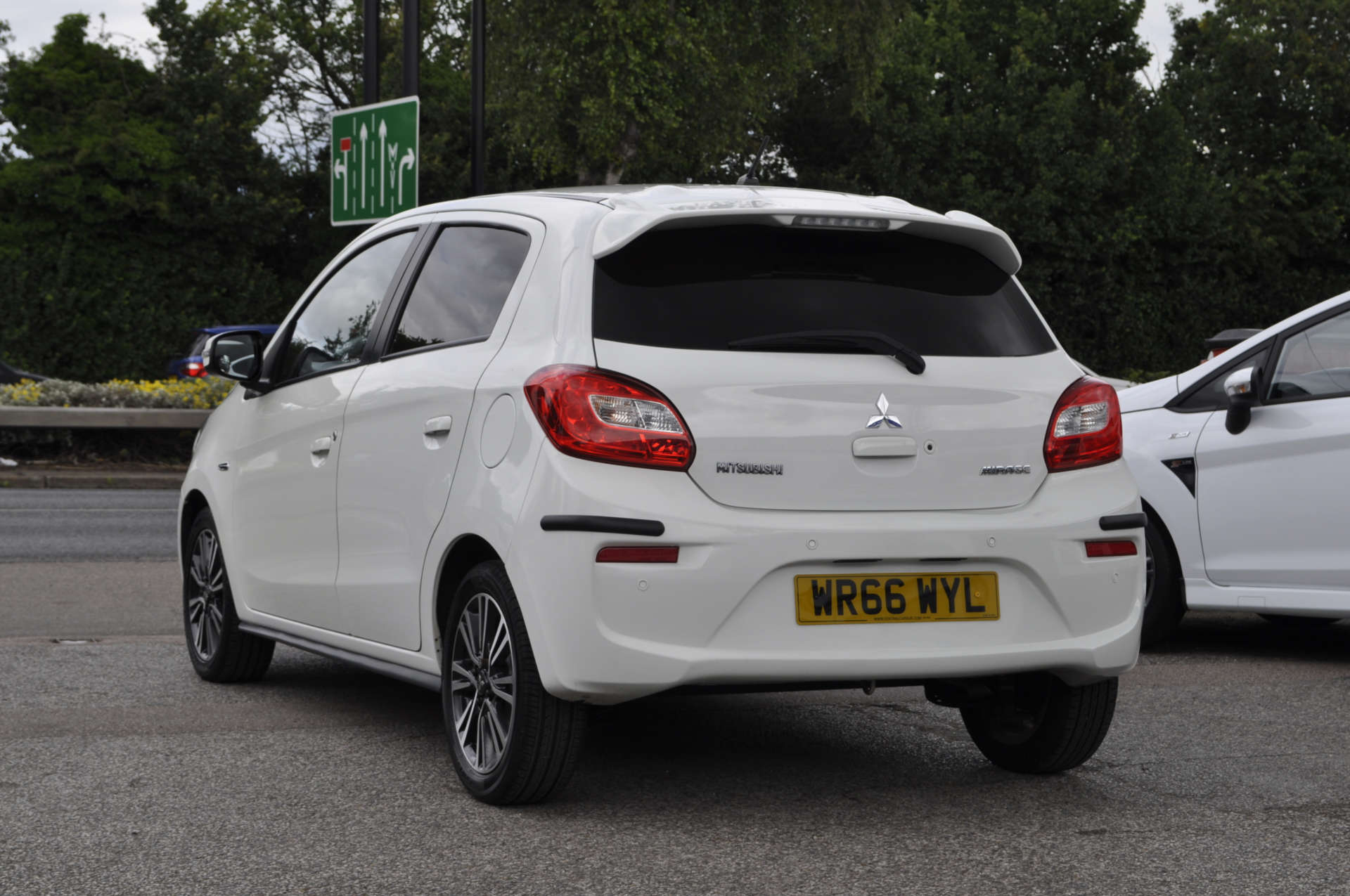 MITSUBISHI MIRAGE 1.2 Mirage Juro CVT 5dr #4
