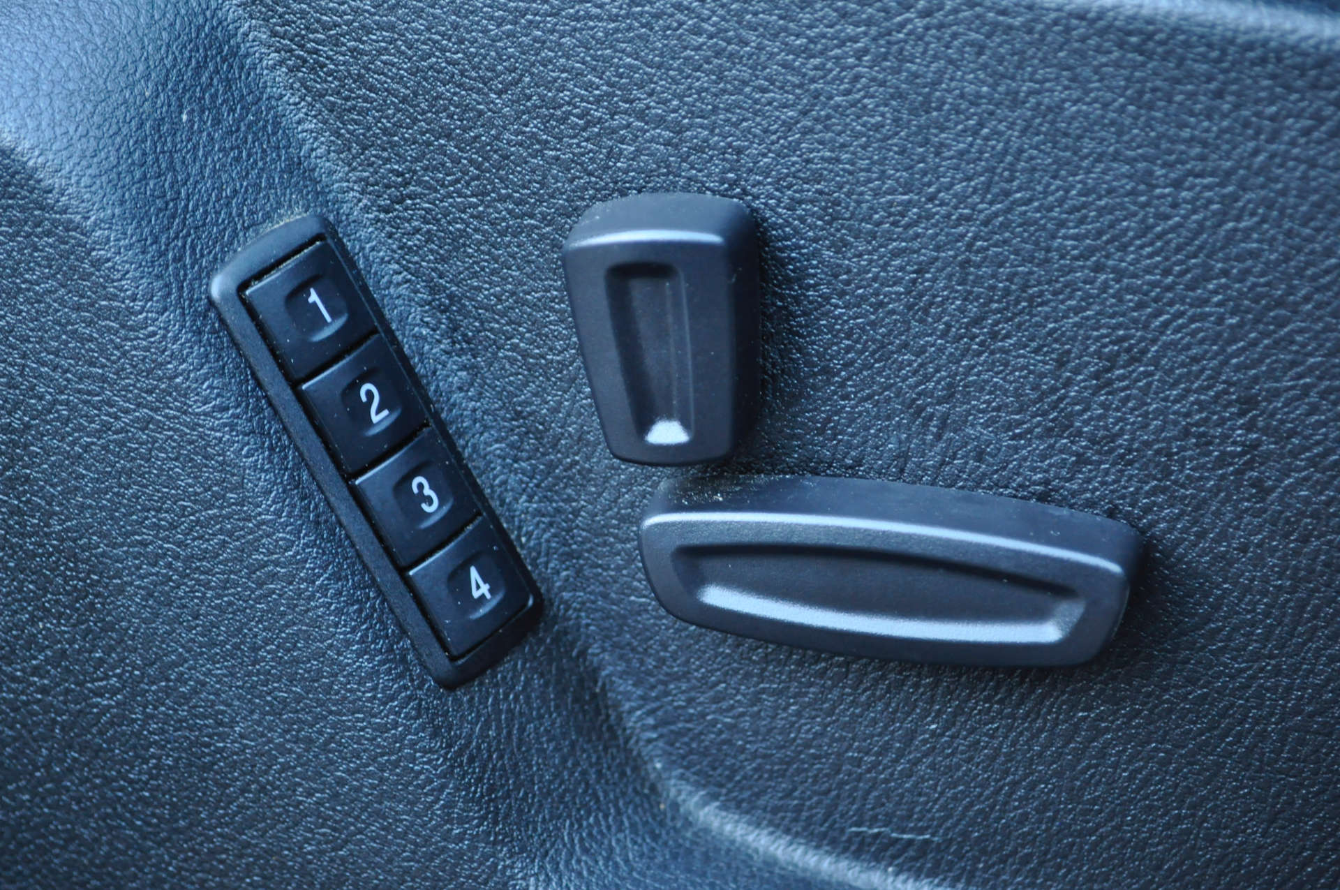 FORD S-MAX 2.0 S-Max Titanium X Sport TDCi Auto 5dr #24