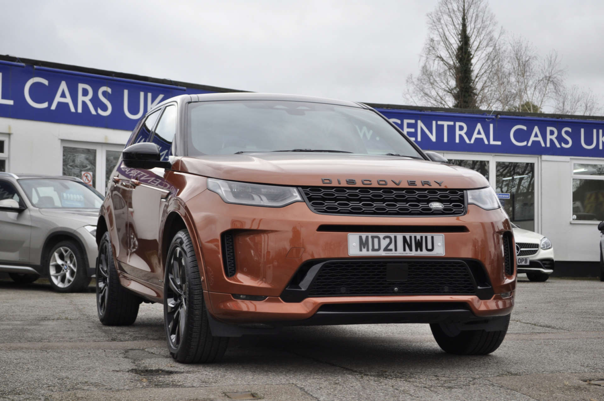 LAND ROVER DISCOVERY SPORT 2.0 Discovery Sport Black MHEV Auto 4WD 5dr #29