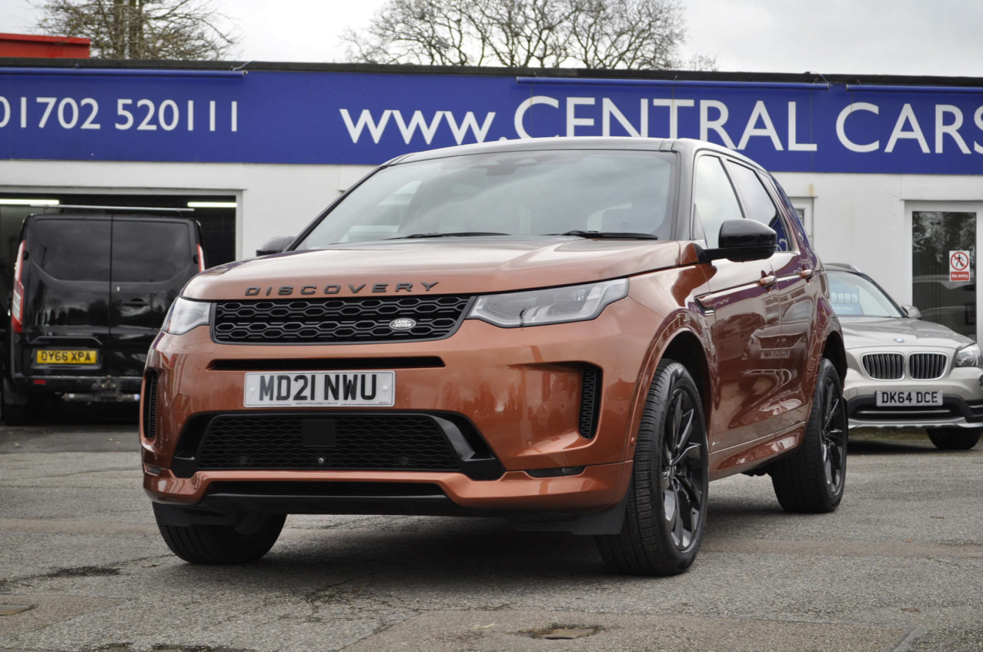LAND ROVER DISCOVERY SPORT 2.0 Discovery Sport Black MHEV Auto 4WD 5dr #30