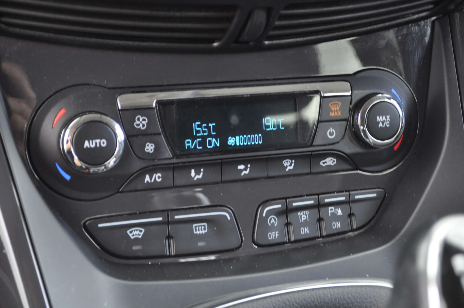 FORD KUGA 2.0 Kuga Titanium Sport TDCi 5dr #14