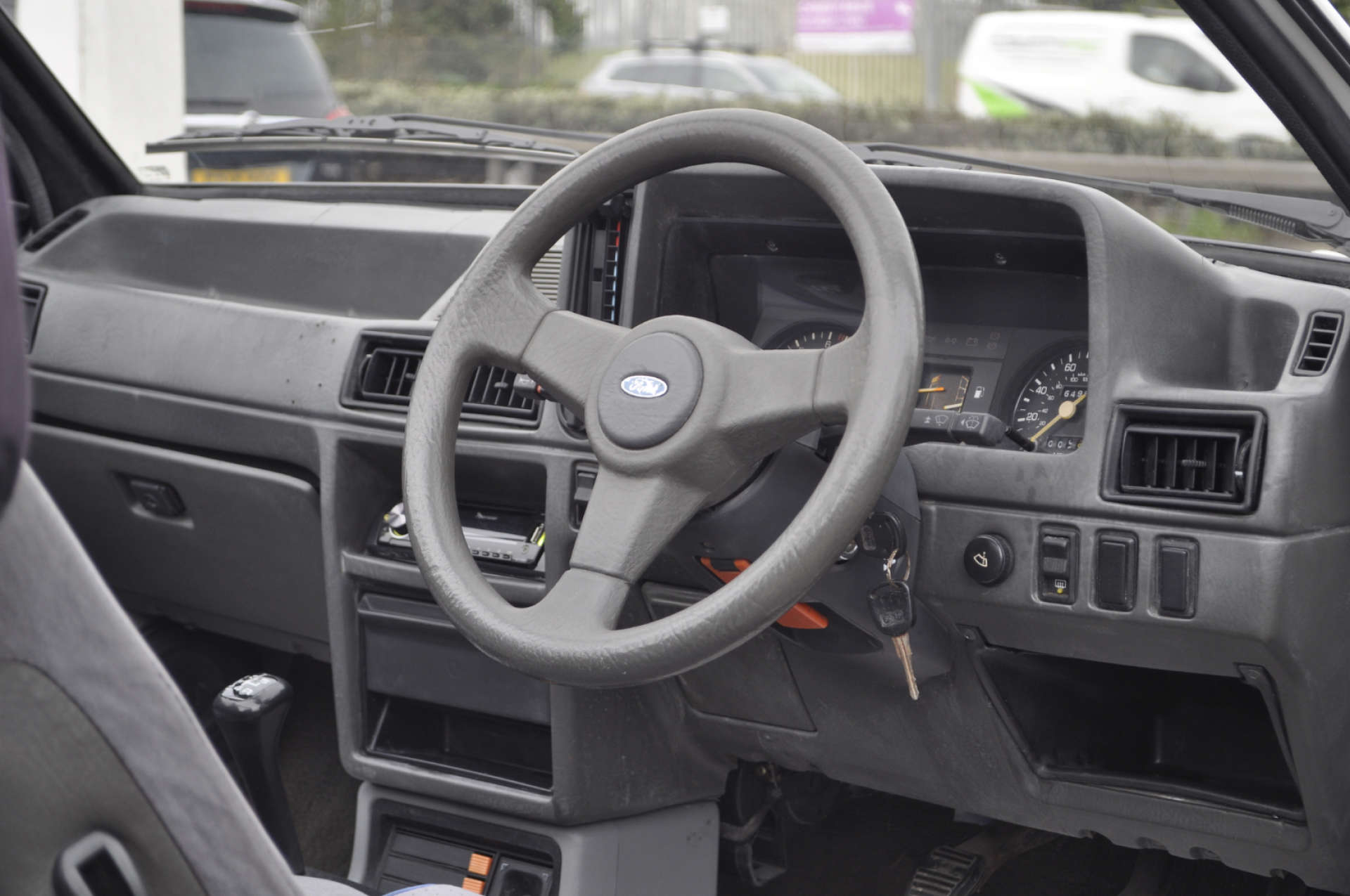 FORD ESCORT SE CABRIOLET #6