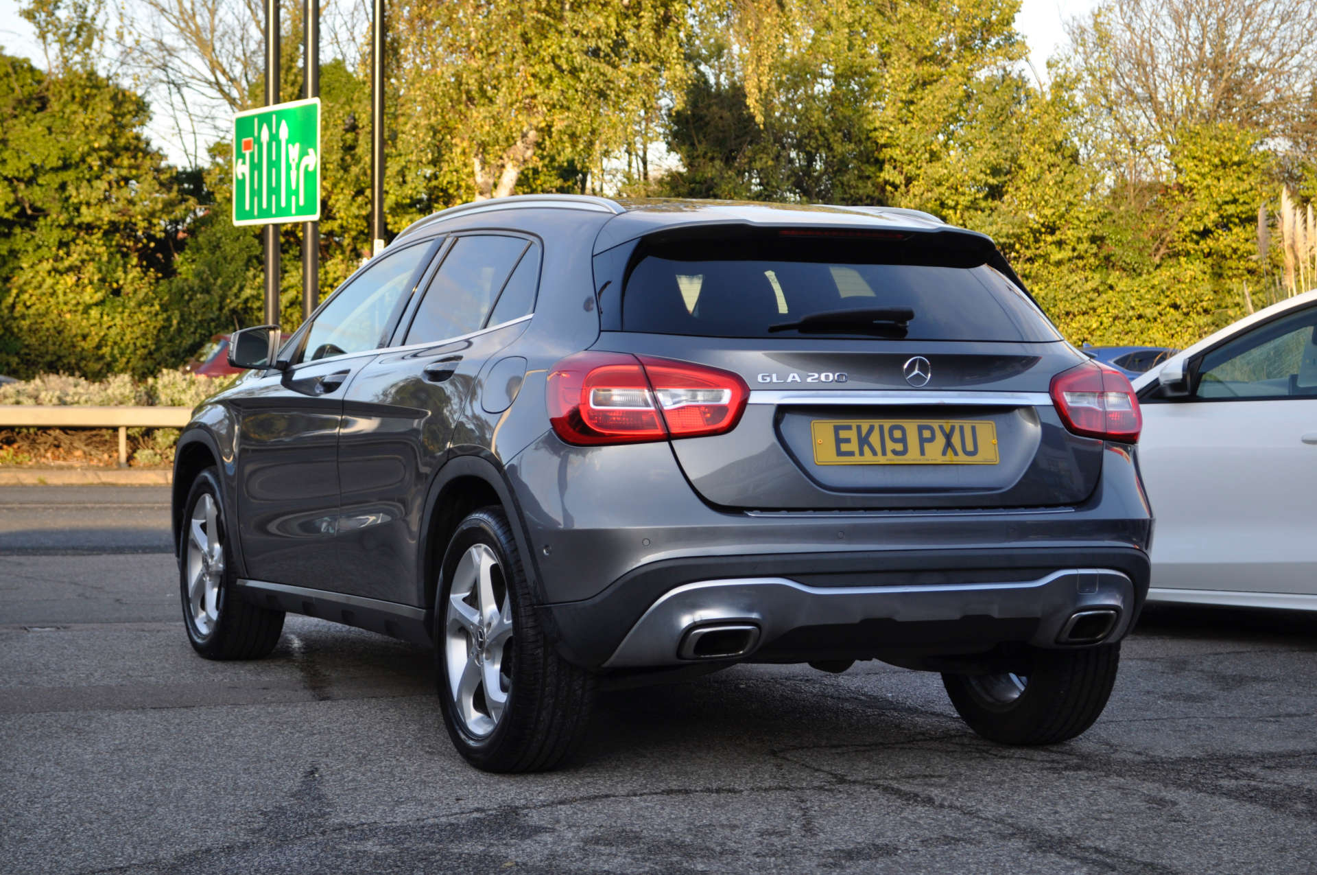 MERCEDES-BENZ GLA 1.6 GLA 200 Sport Executive 5dr #4