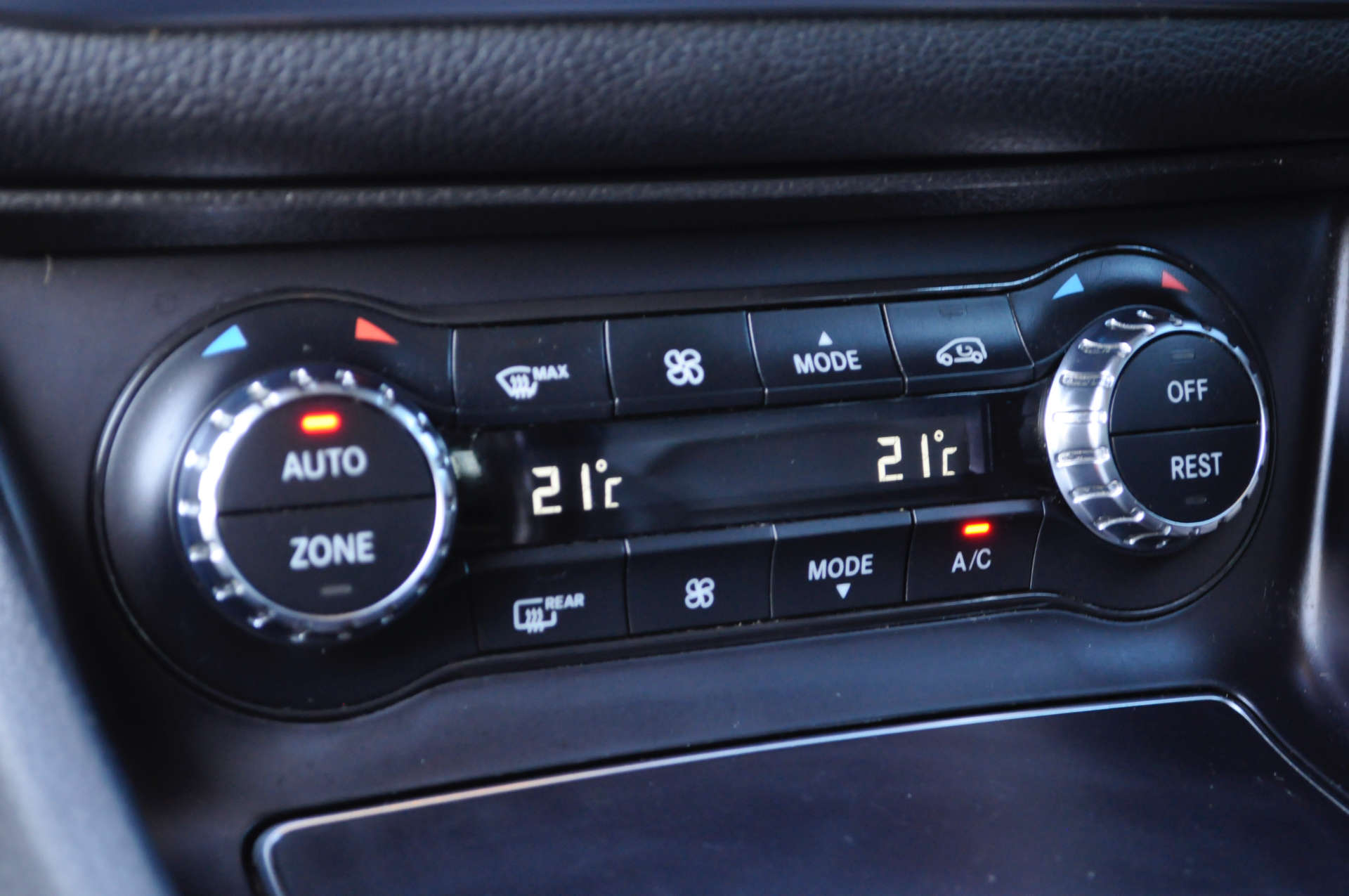 MERCEDES-BENZ GLA 1.6 GLA 200 Sport Executive 5dr #14