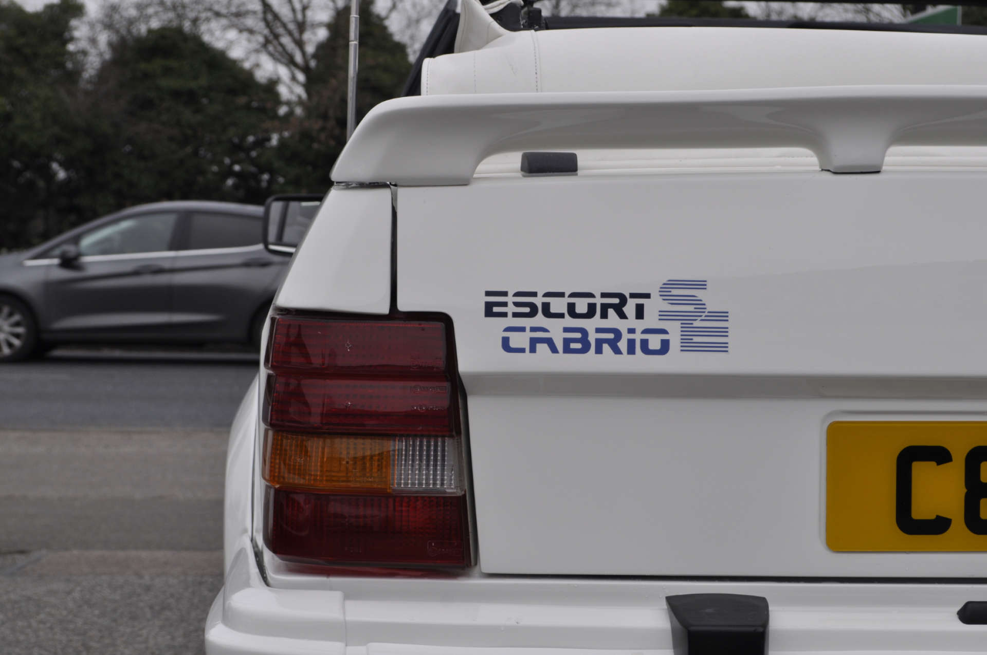 FORD ESCORT SE CABRIOLET #27
