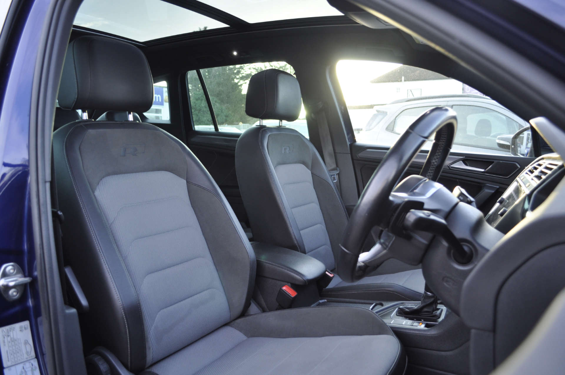 VOLKSWAGEN TIGUAN 2.0 Tiguan R-Line TDI BlueMotion Technology Semi-Auto 5dr #7