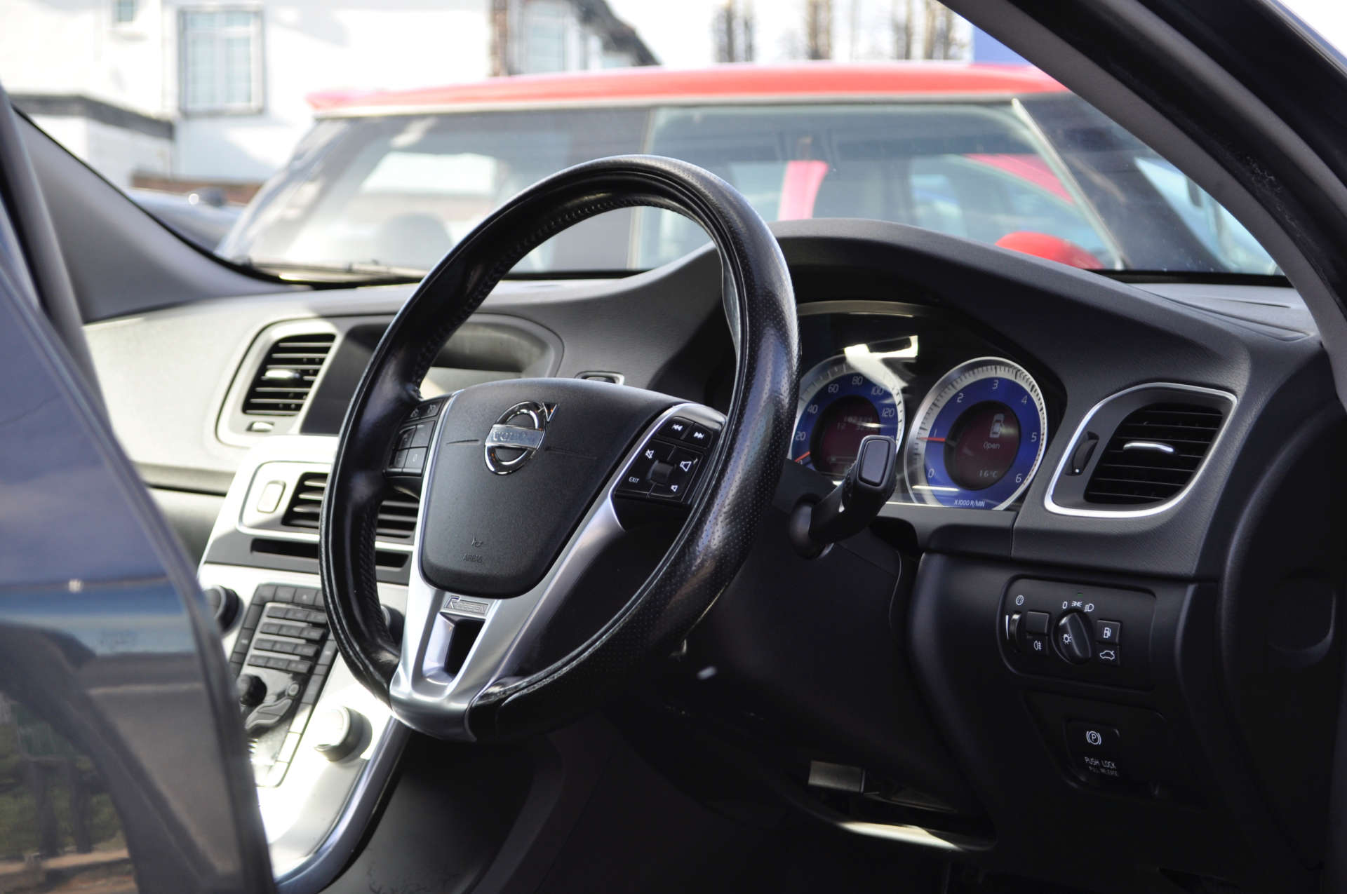 VOLVO S60 2.0 S60 R-Design Luxury D3 4dr #6