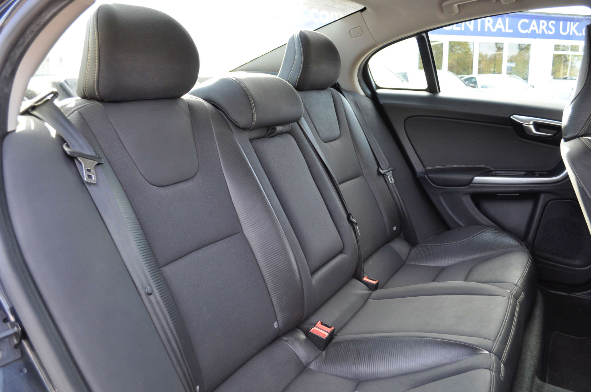 VOLVO S60 2.0 S60 R-Design Luxury D3 4dr #7