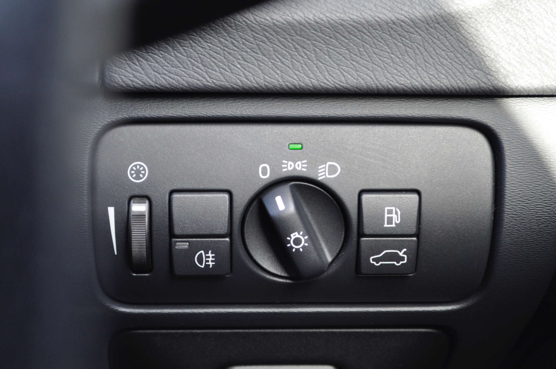 VOLVO S60 2.0 S60 R-Design Luxury D3 4dr #22