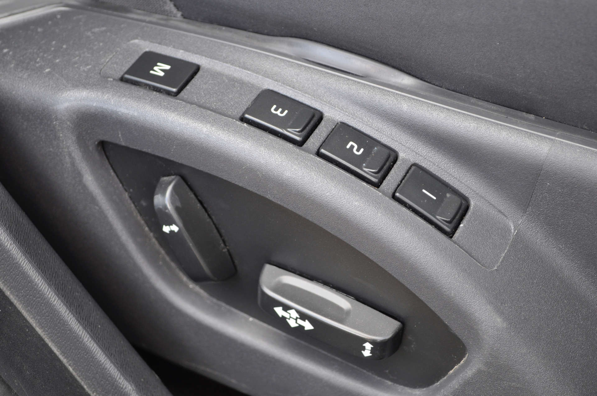 VOLVO S60 2.0 S60 R-Design Luxury D3 4dr #24