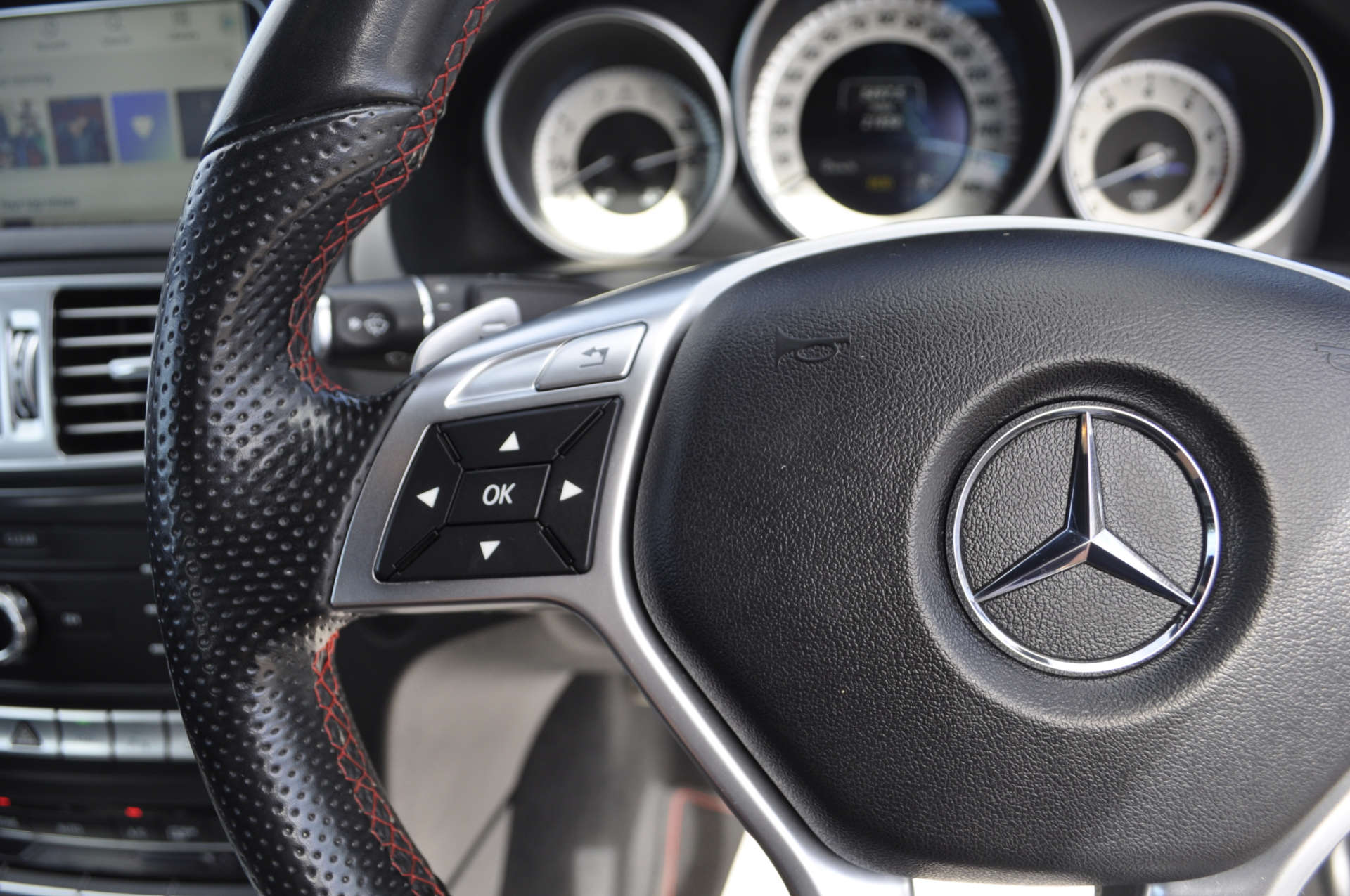 MERCEDES-BENZ E-CLASS 3.5 E400 AMG Line Auto 2dr #24