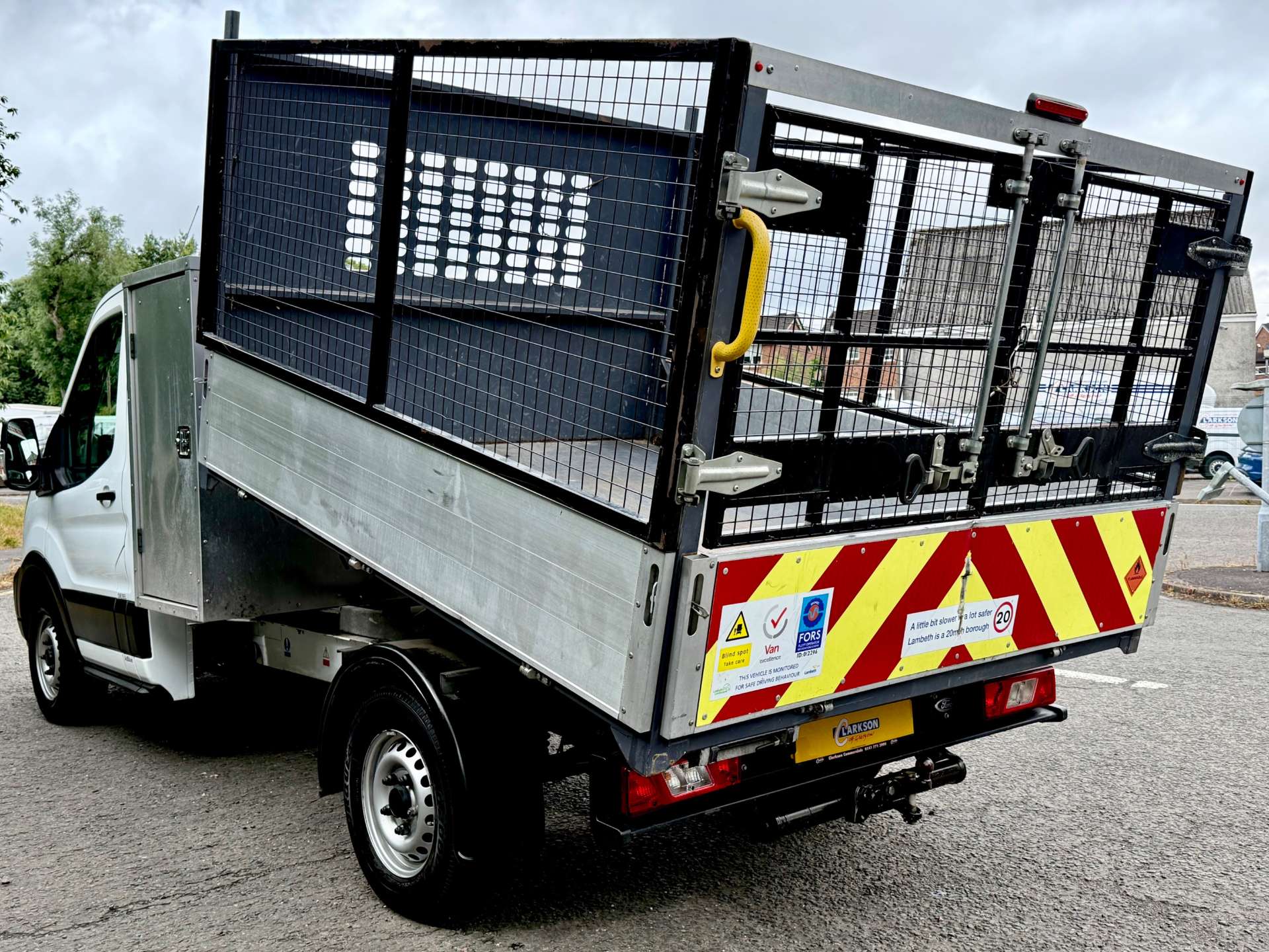 FORD TRANSIT 350 Caged Tipper with Storage #4