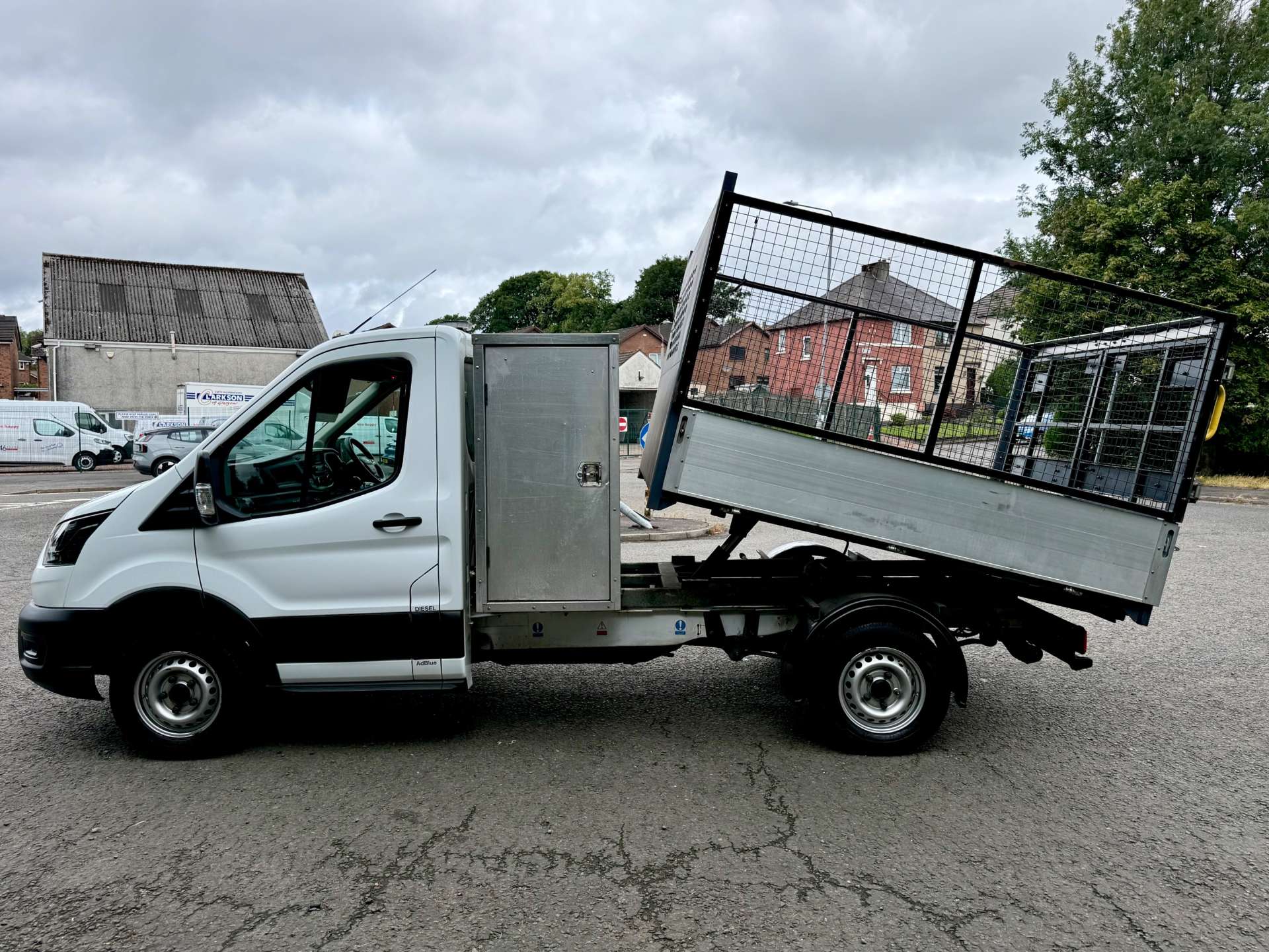 FORD TRANSIT 350 Caged Tipper with Storage #18