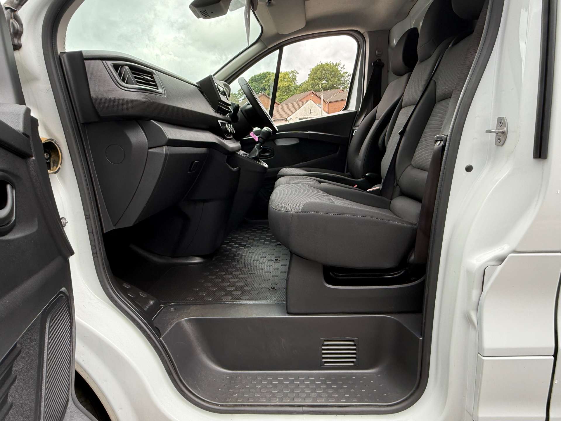 NISSAN PRIMASTAR 2.0 DCi Acenta L1H1 110ps #10