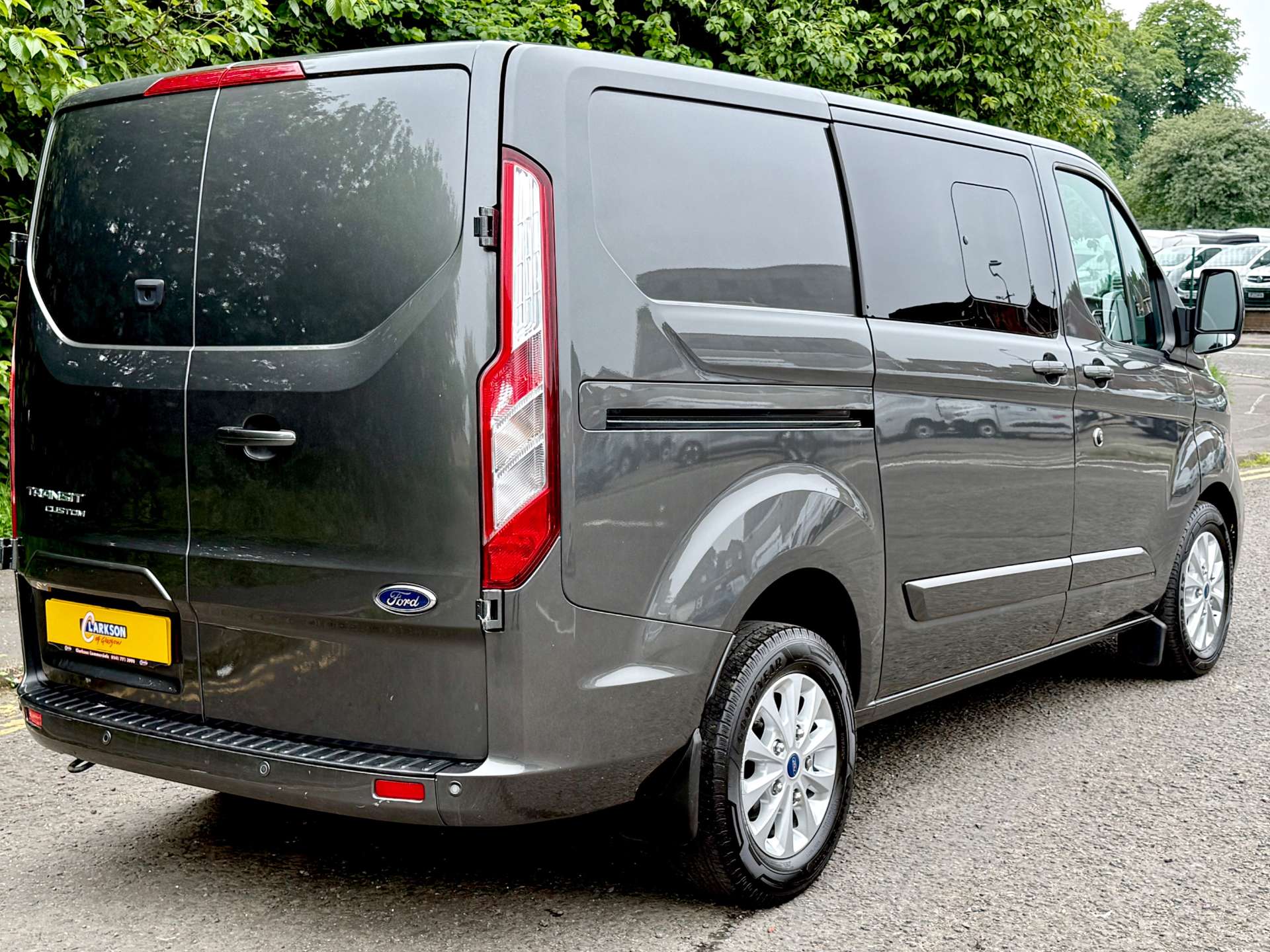FORD TRANSIT CUSTOM 320 Limited 170ps 6 Seat Crewvan DCIV Automatic #3