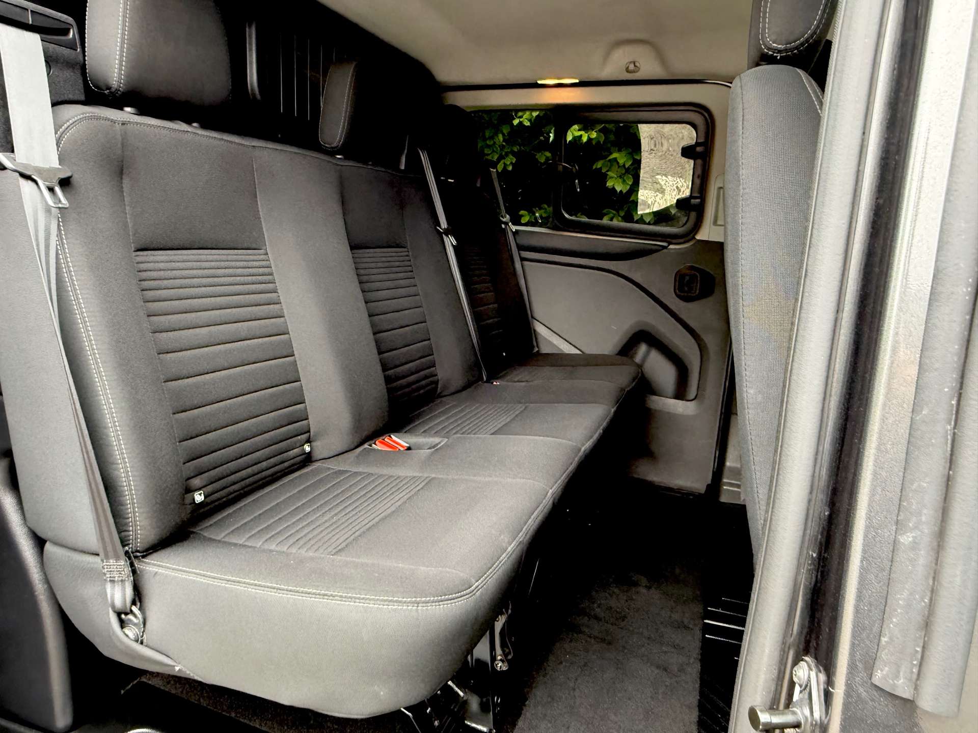 FORD TRANSIT CUSTOM 320 Limited 170ps 6 Seat Crewvan DCIV Automatic #11