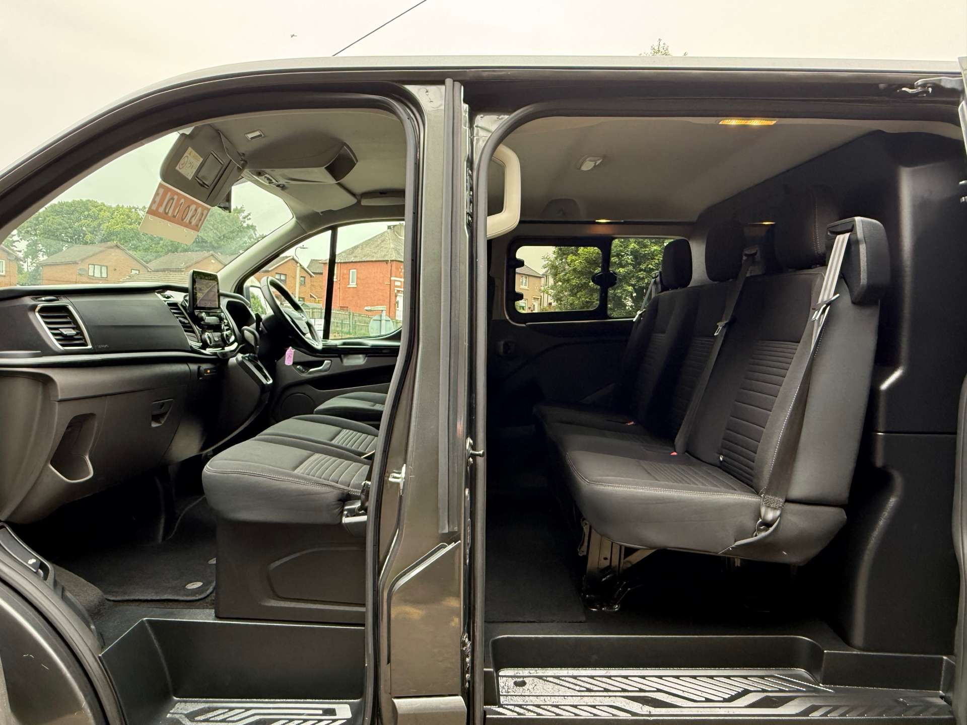 FORD TRANSIT CUSTOM 320 Limited 170ps 6 Seat Crewvan DCIV Automatic #17