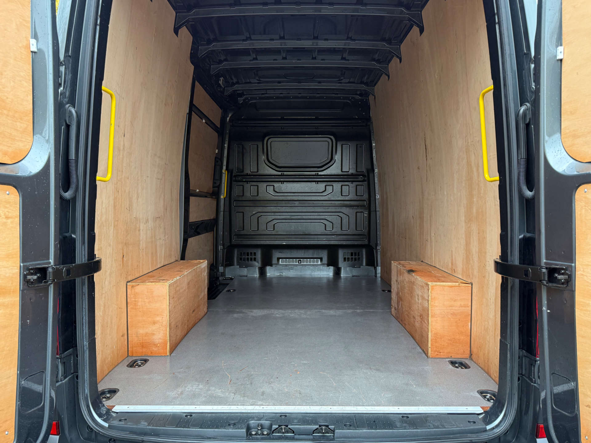 VOLKSWAGEN CRAFTER CR35 COMMERCE+ MWB 2.0TDI 140ps #9
