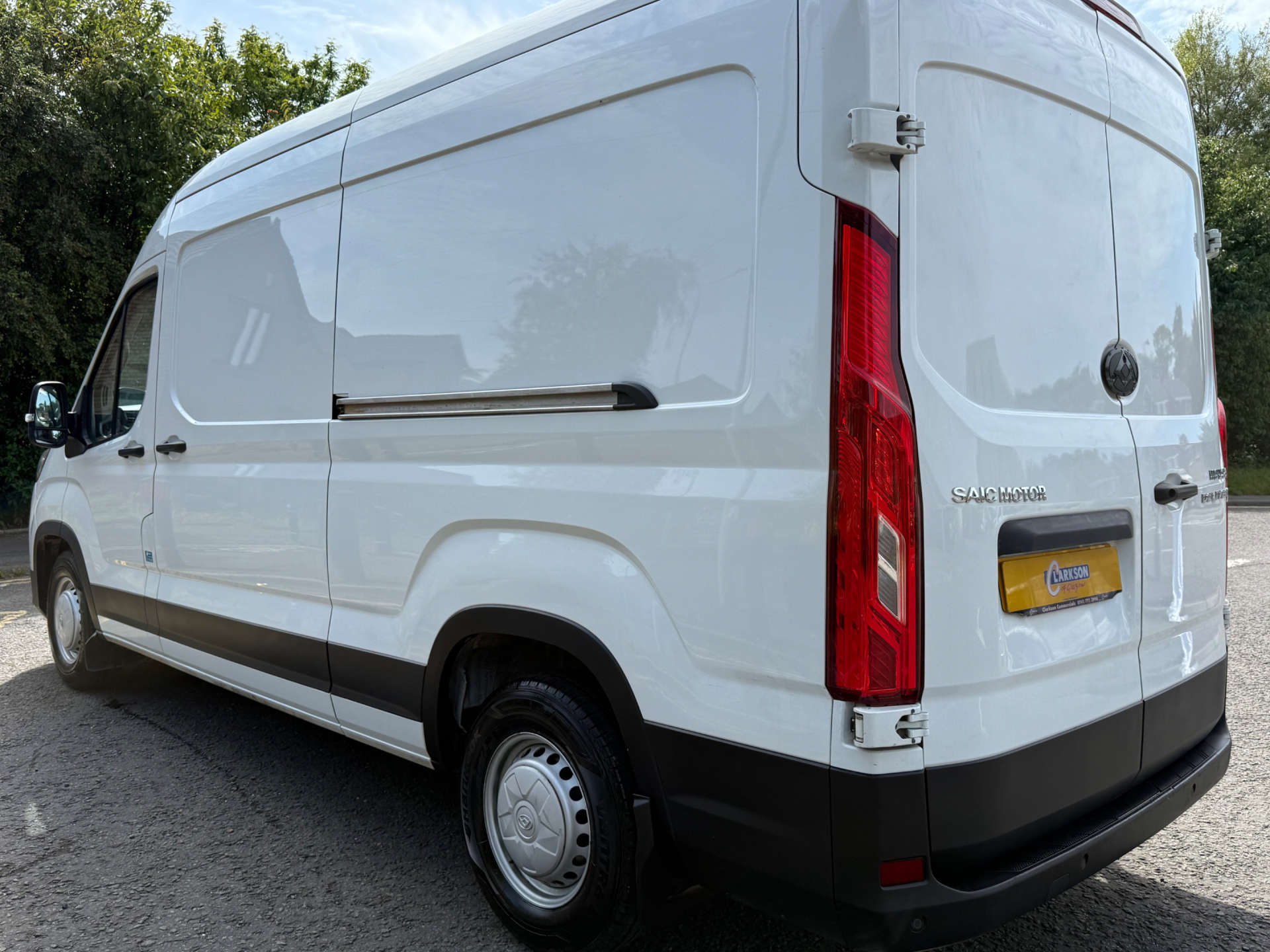 MAXUS DELIVER 9 L3H2 (LWB) Choice of 2 #4