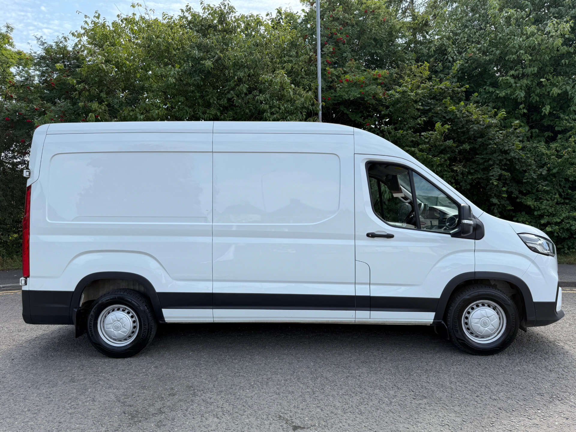 MAXUS DELIVER 9 L3H2 (LWB) Choice of 2 #15
