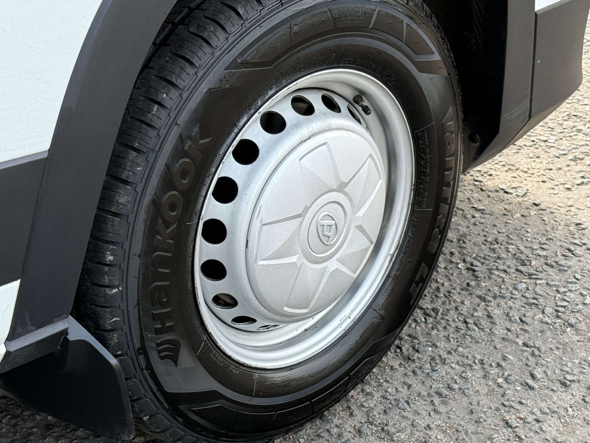 MAXUS DELIVER 9 L3H2 (LWB) Choice of 2 #16