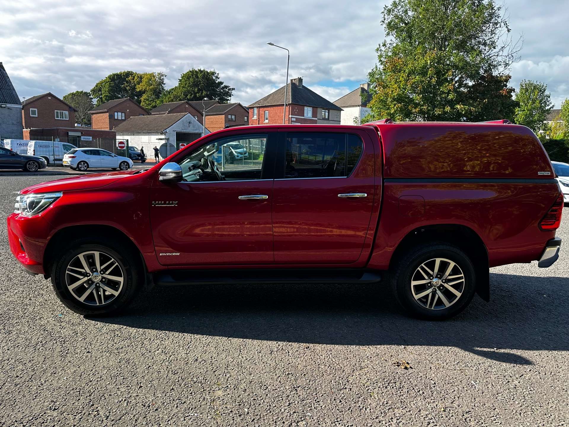 TOYOTA HILUX 2.4 HI-Luxury Invincible D-4D 4WD Double Cab Auto 4WD 5dr #21