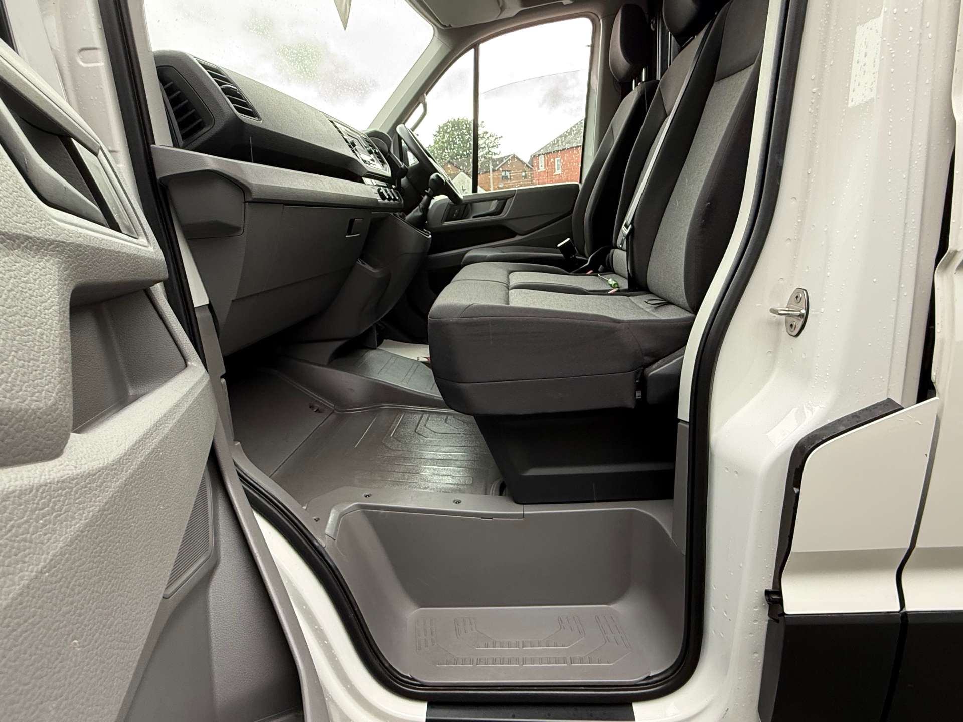VOLKSWAGEN CRAFTER CR35 LWB with Business Pk (AC etc) #13