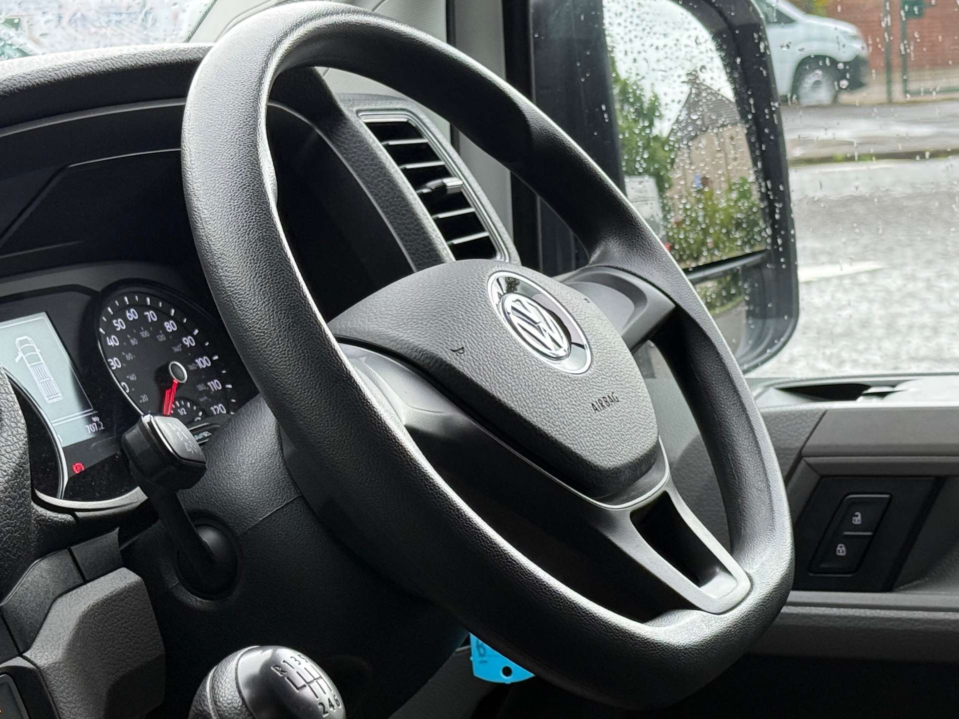 VOLKSWAGEN CRAFTER CR35 LWB with Business Pk (AC etc) #16