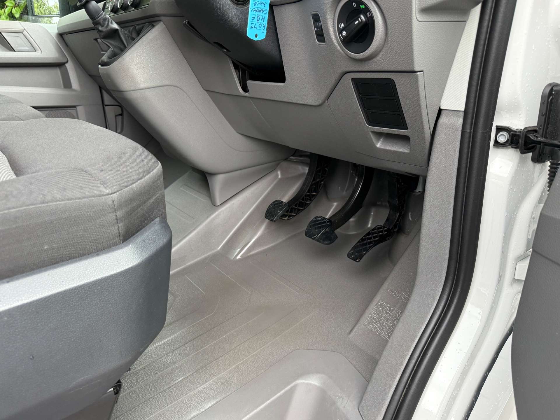 VOLKSWAGEN CRAFTER CR35 LWB with Business Pk (AC etc) #19