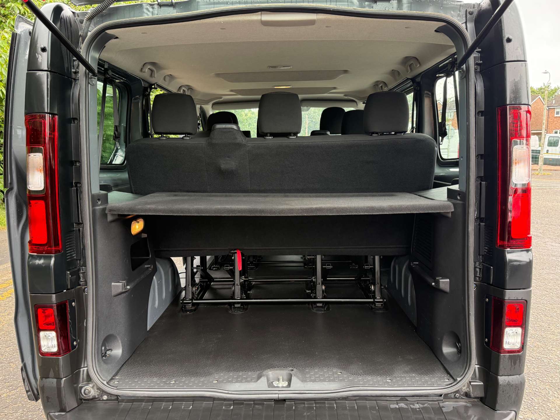 RENAULT TRAFIC 2.0 SL28 Business 9 Seat Blue DCi150 #17