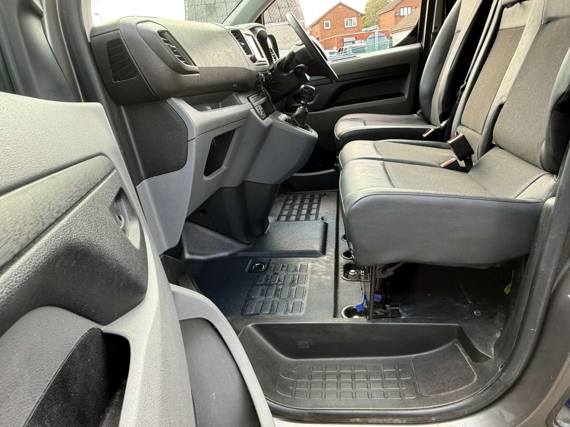 VAUXHALL VIVARO F3100 Sportive L2 (LWB) #8