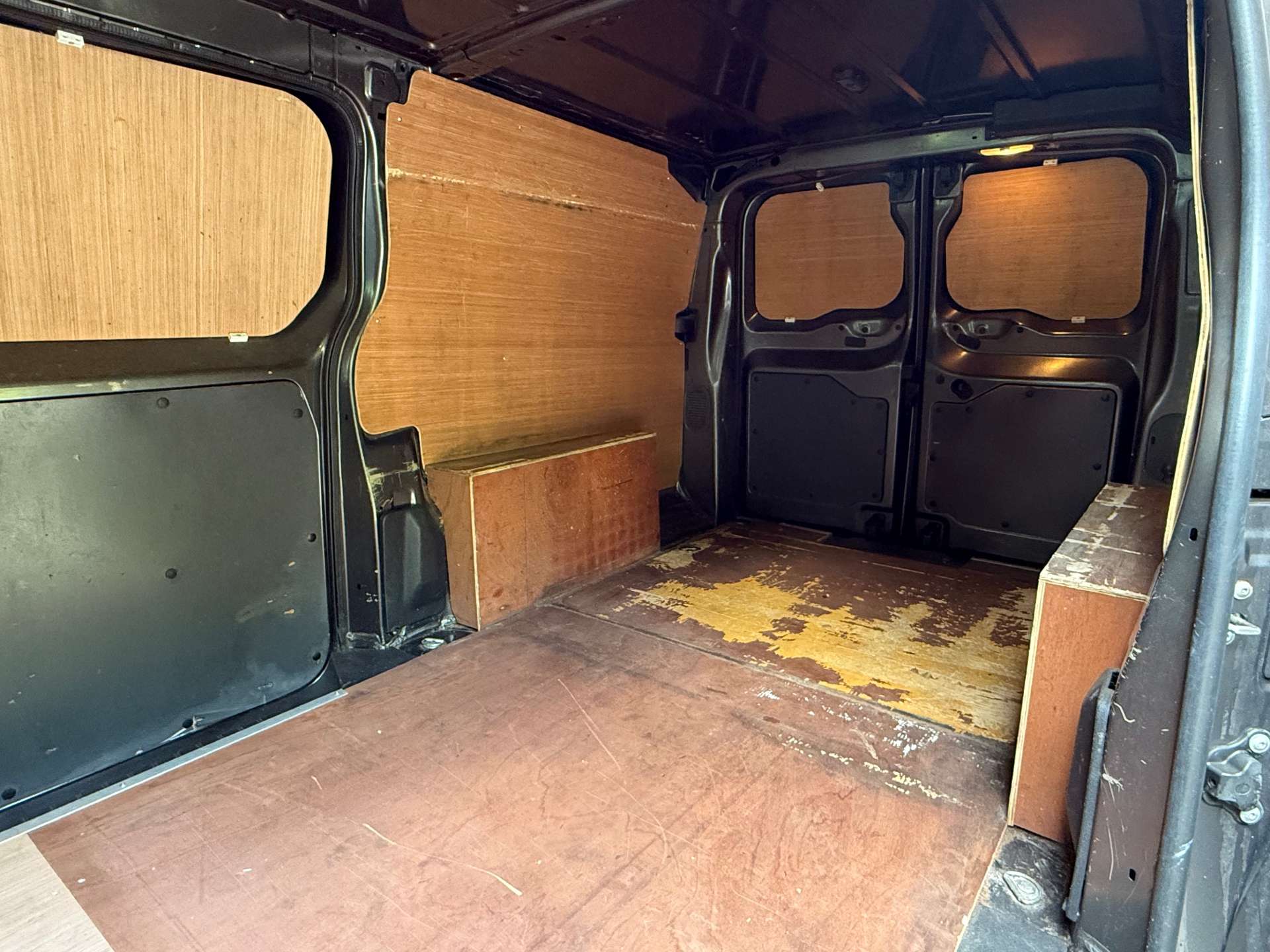 VAUXHALL VIVARO F3100 Sportive L2 (LWB) #9