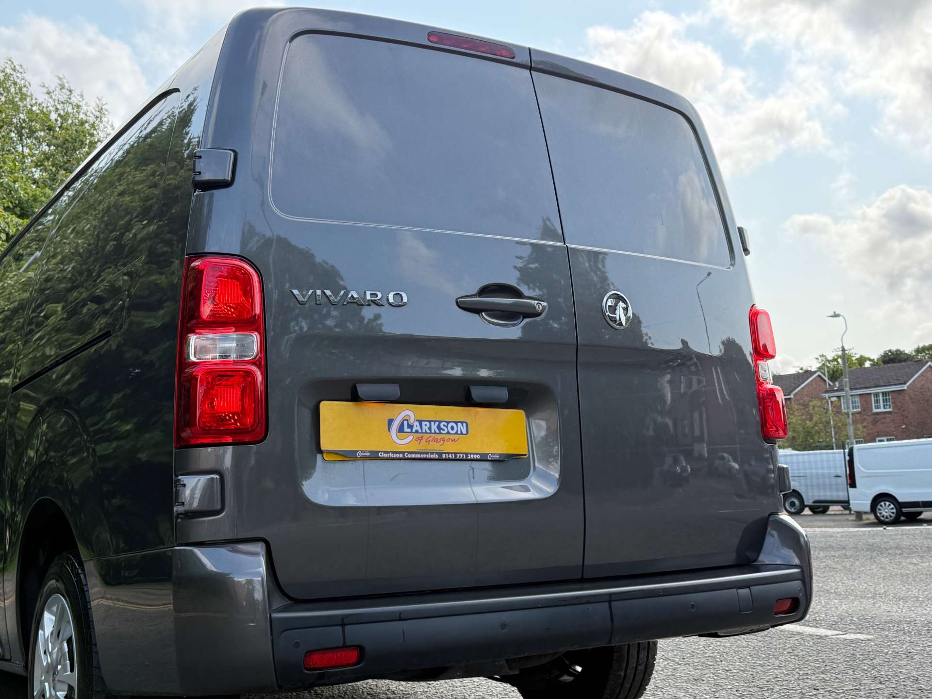 VAUXHALL VIVARO F3100 Sportive L2 (LWB) #10