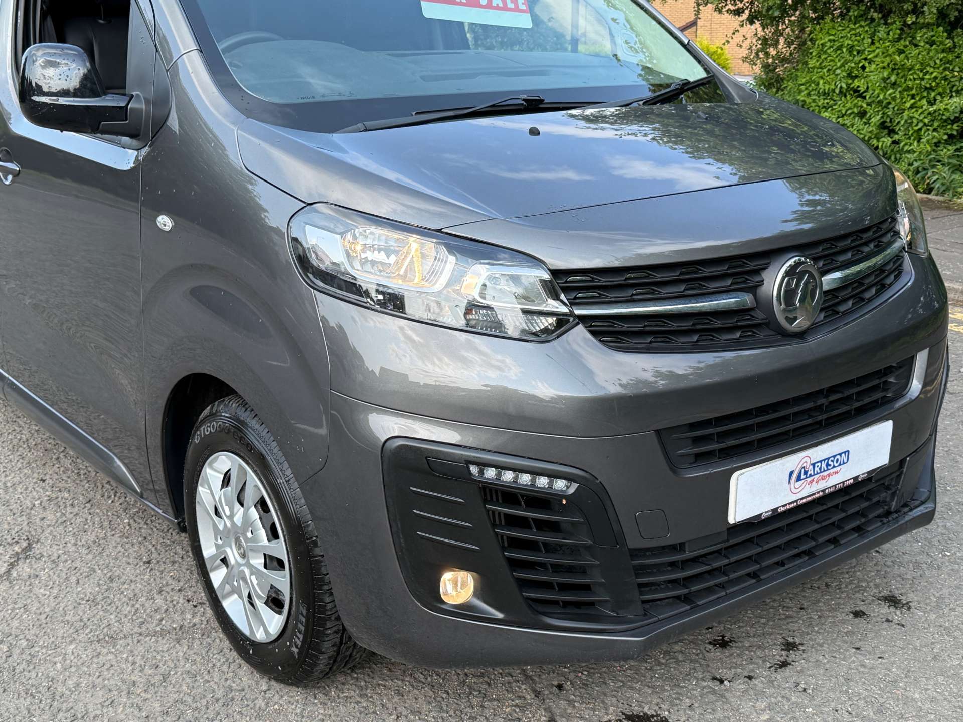 VAUXHALL VIVARO F3100 Sportive L2 (LWB) #11