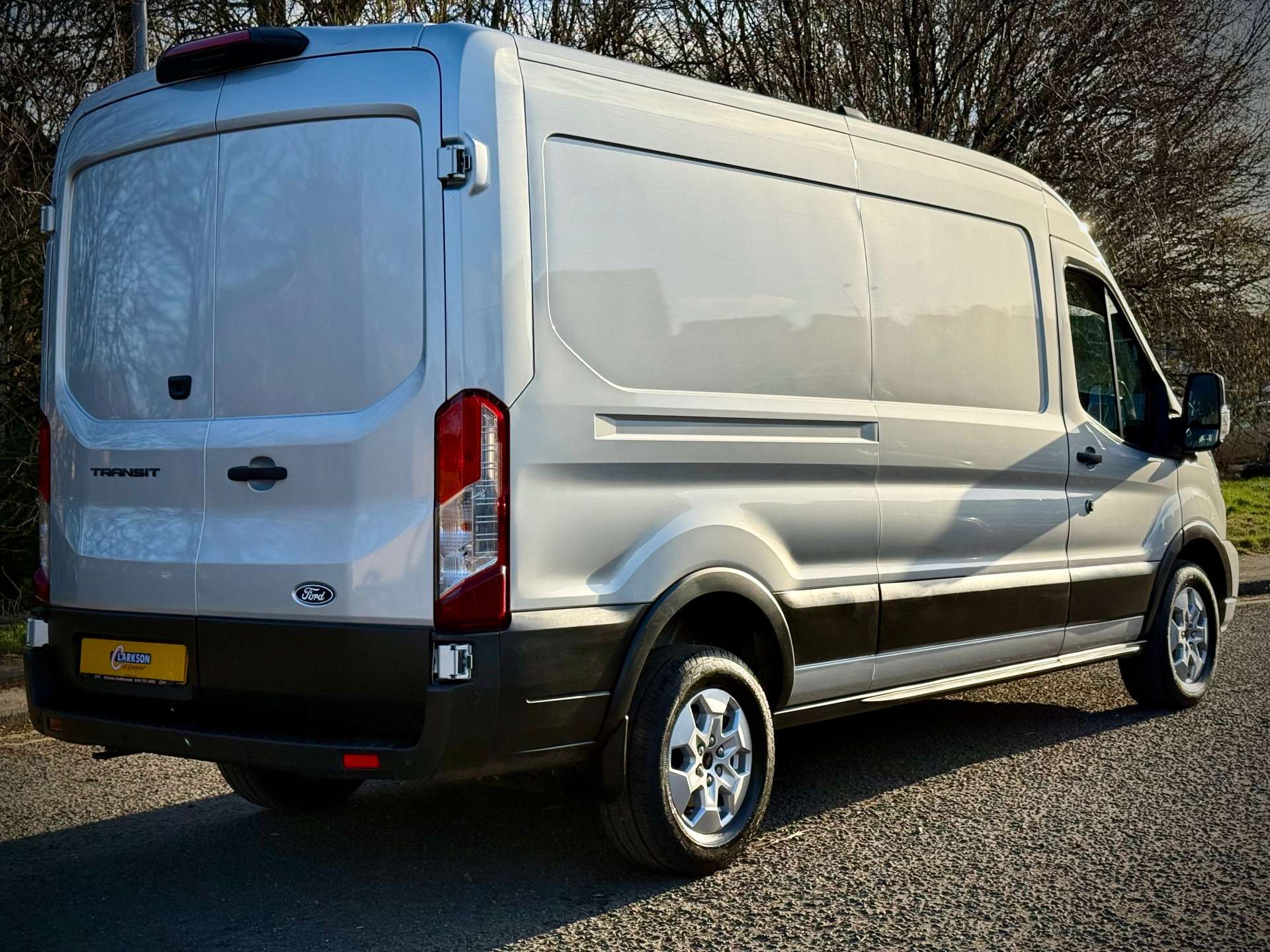 FORD TRANSIT 350 L3H2 Limited 2.0 EcoBlue 165ps #28