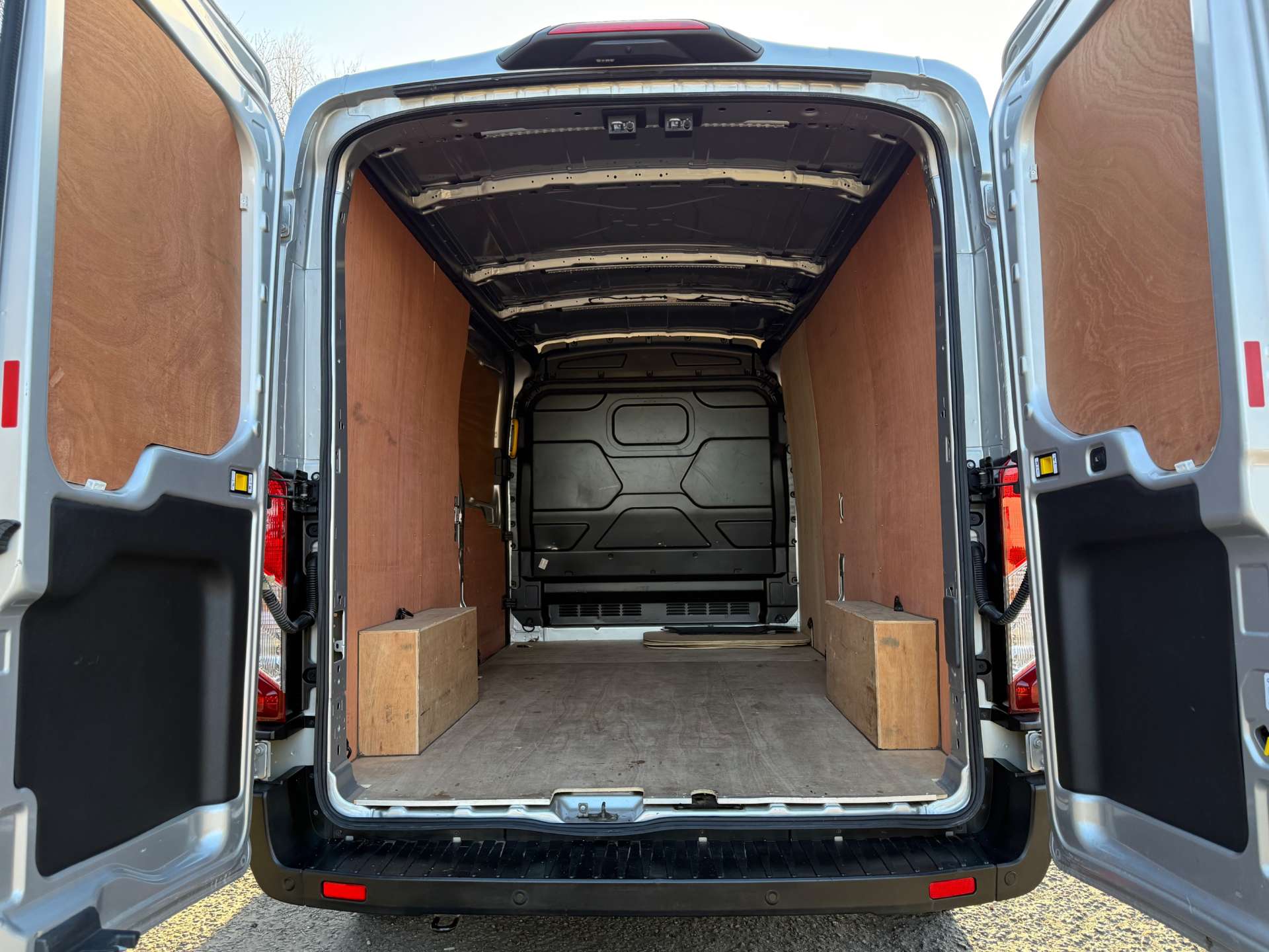 FORD TRANSIT 350 L3H2 Limited 2.0 EcoBlue 165ps #31