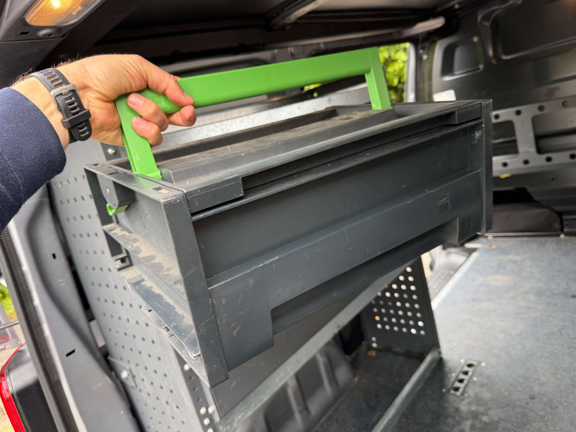 VAUXHALL VIVARO F2700 Dynamic L1 with BOTT racking #20