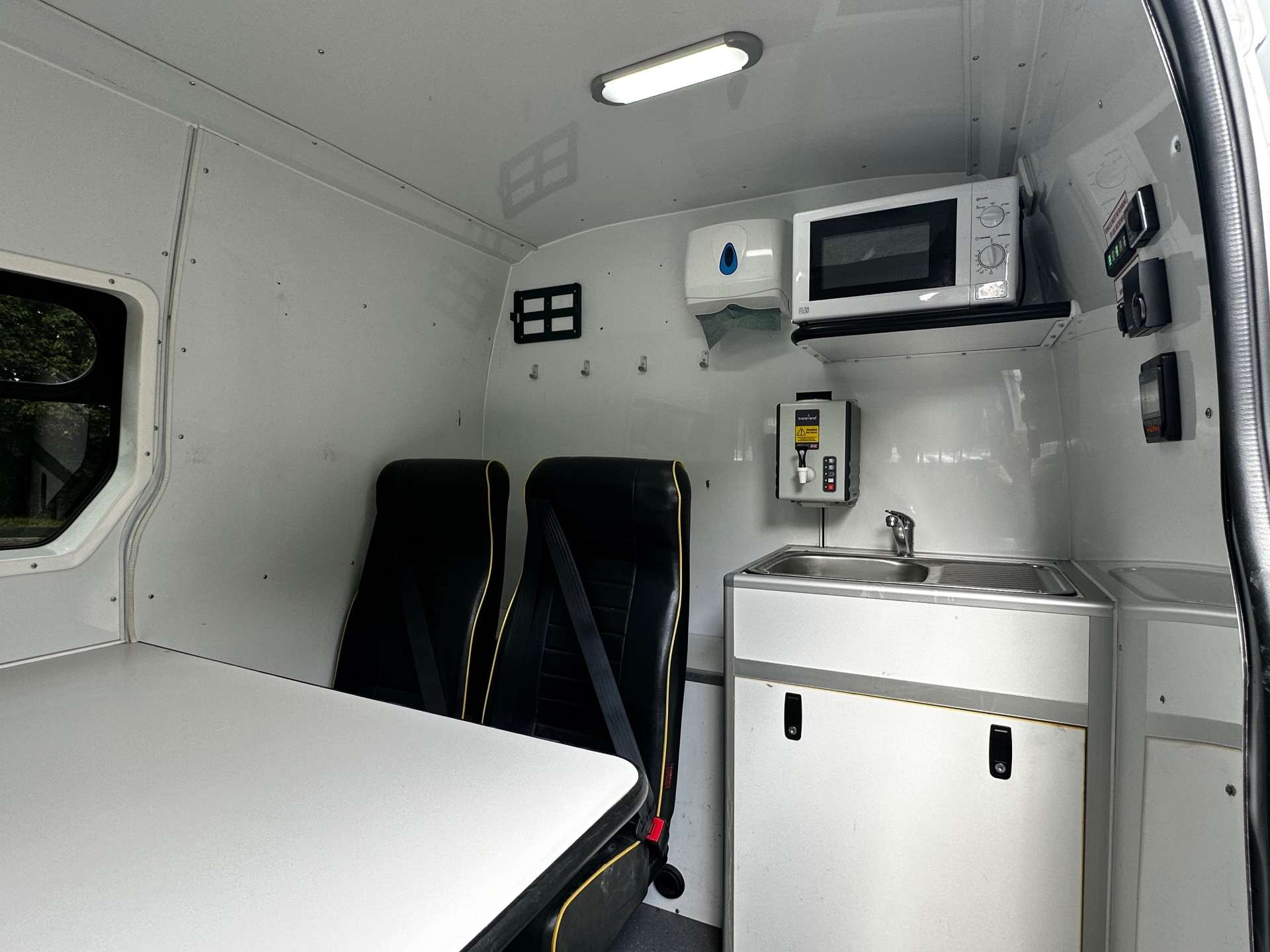 RENAULT MASTER LM35 'Welfare Van' Business DCi #9