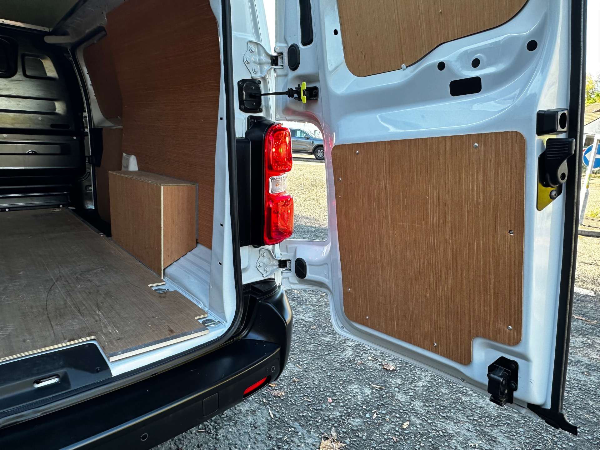 VAUXHALL VIVARO F2900 Dynamic L2H2 (LWB high roof) #17