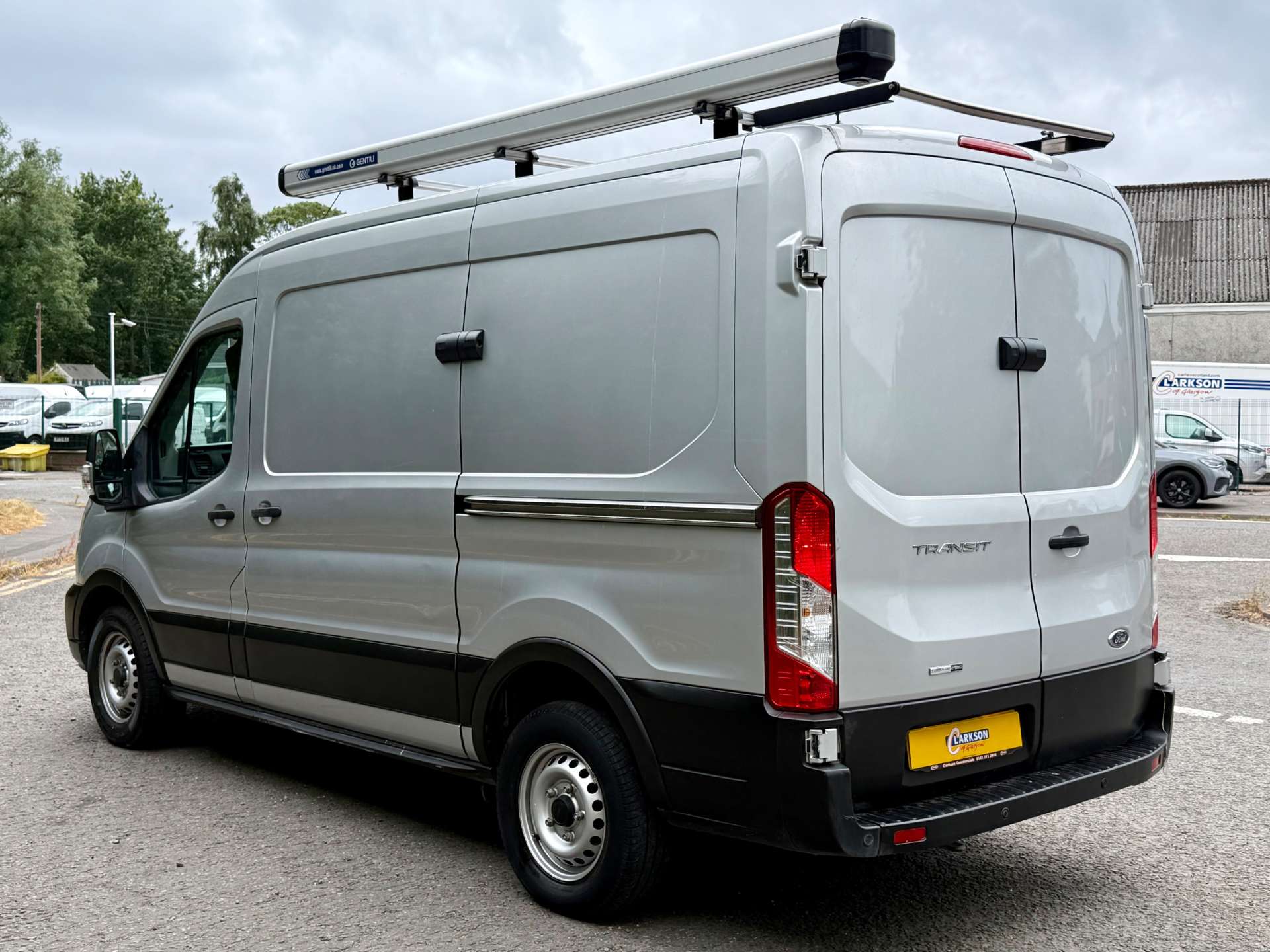 FORD TRANSIT 350 L2H2 2.0 Diesel Hybrid (MWB) #3
