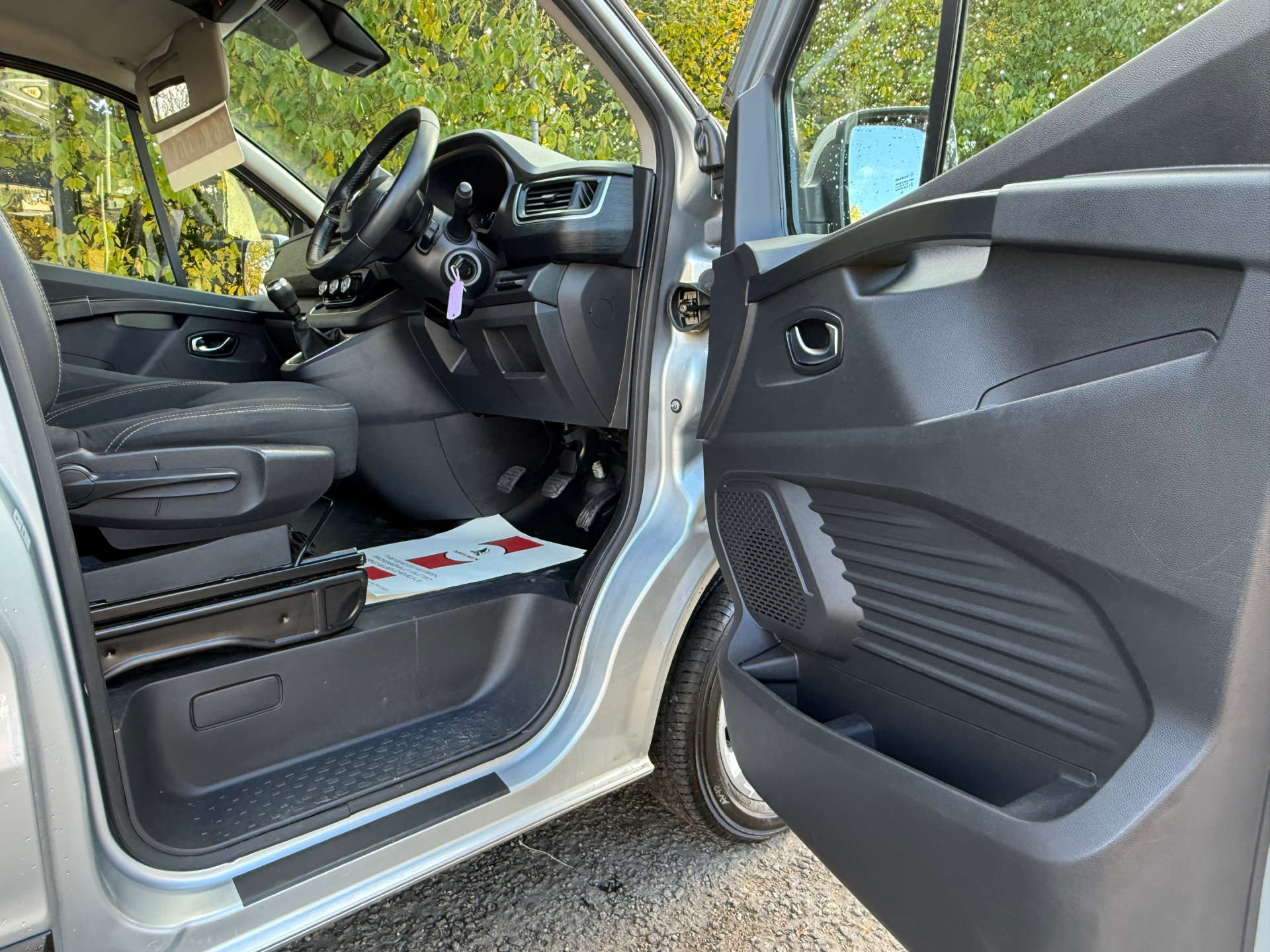 RENAULT TRAFIC LL30 Sport Blue 2.0 DCI #5