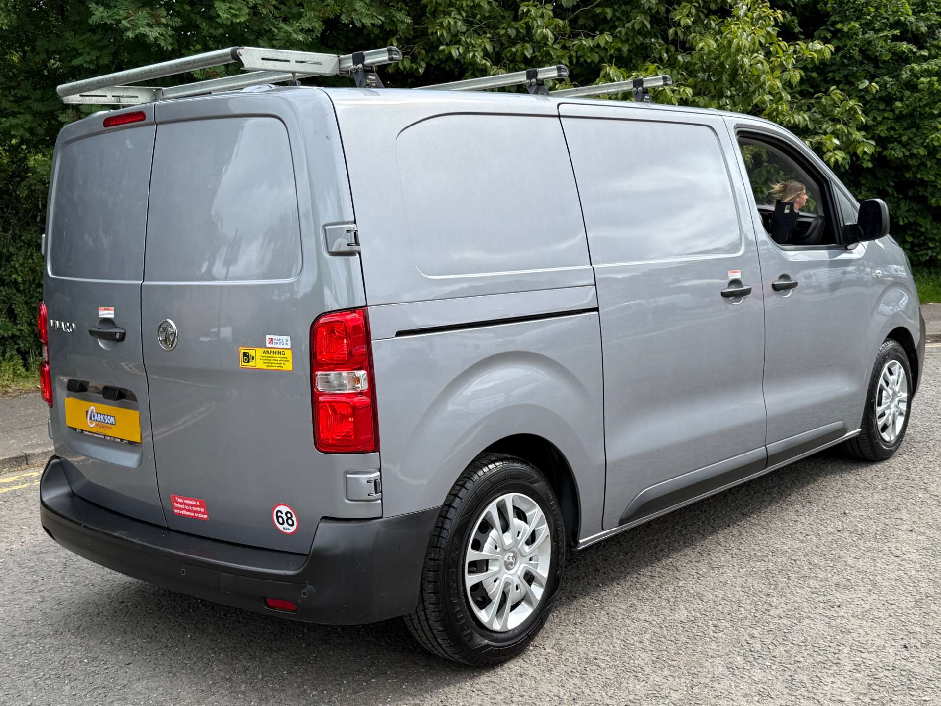 VAUXHALL VIVARO F2700 Dynamic L1 with BOTT racking #3
