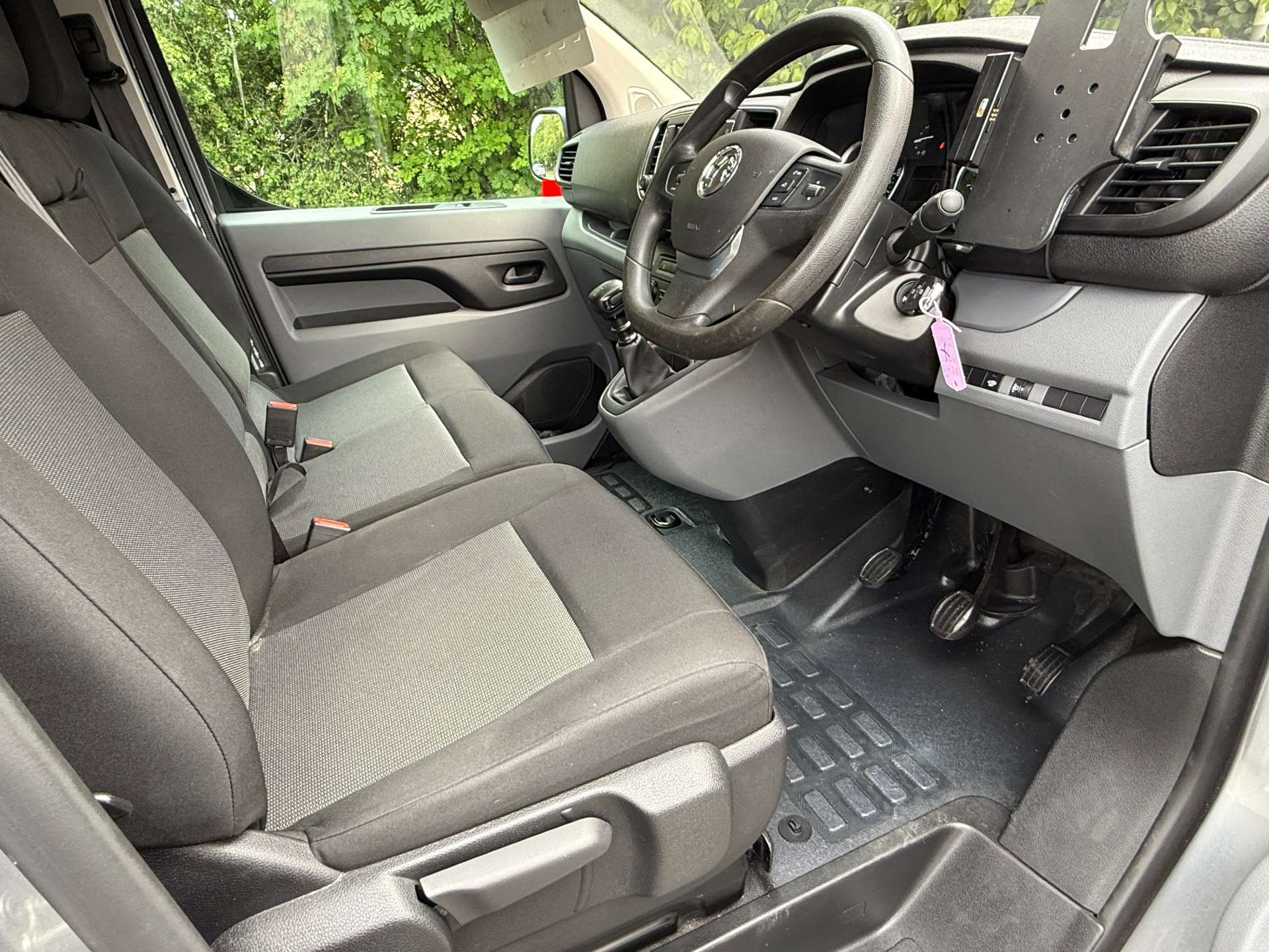 VAUXHALL VIVARO F2700 Dynamic L1 with BOTT racking #6