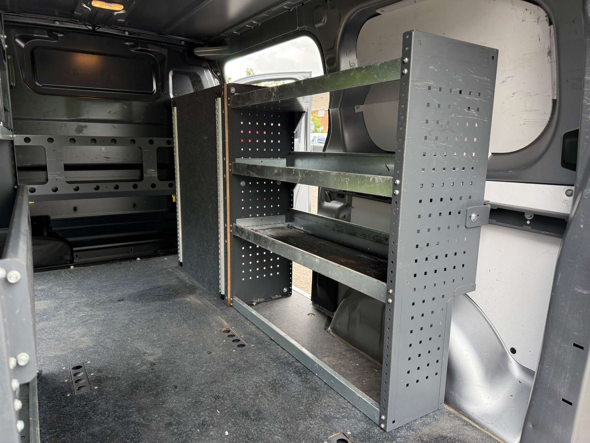 VAUXHALL VIVARO F2700 Dynamic L1 with BOTT racking #14