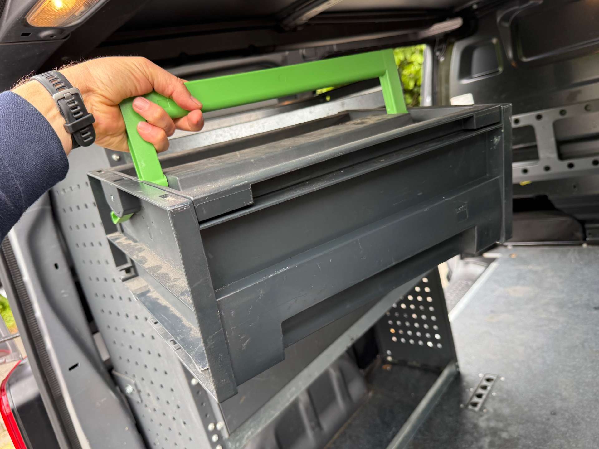 VAUXHALL VIVARO F2700 Dynamic L1 with BOTT racking #15