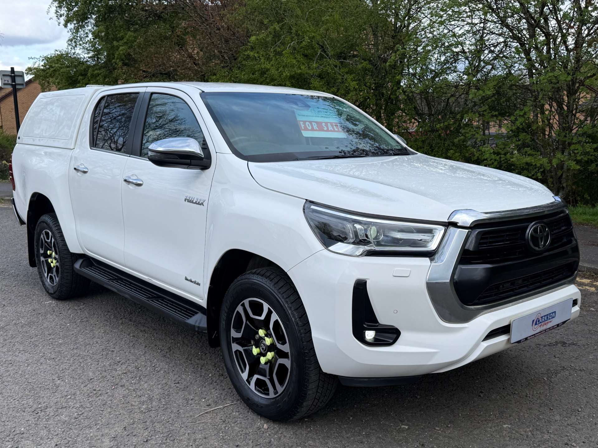 TOYOTA HILUX Hilux Invincible D-4D 4WD Double Cab Auto 4x4 5 door #0