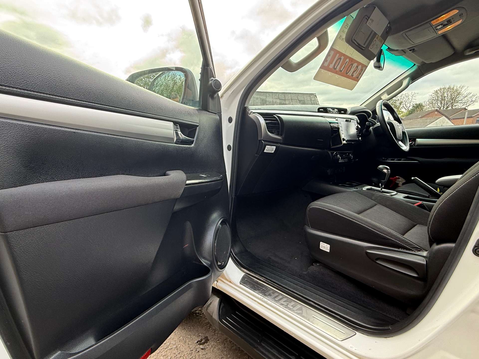 TOYOTA HILUX Hilux Invincible D-4D 4WD Double Cab Auto 4x4 5 door #5