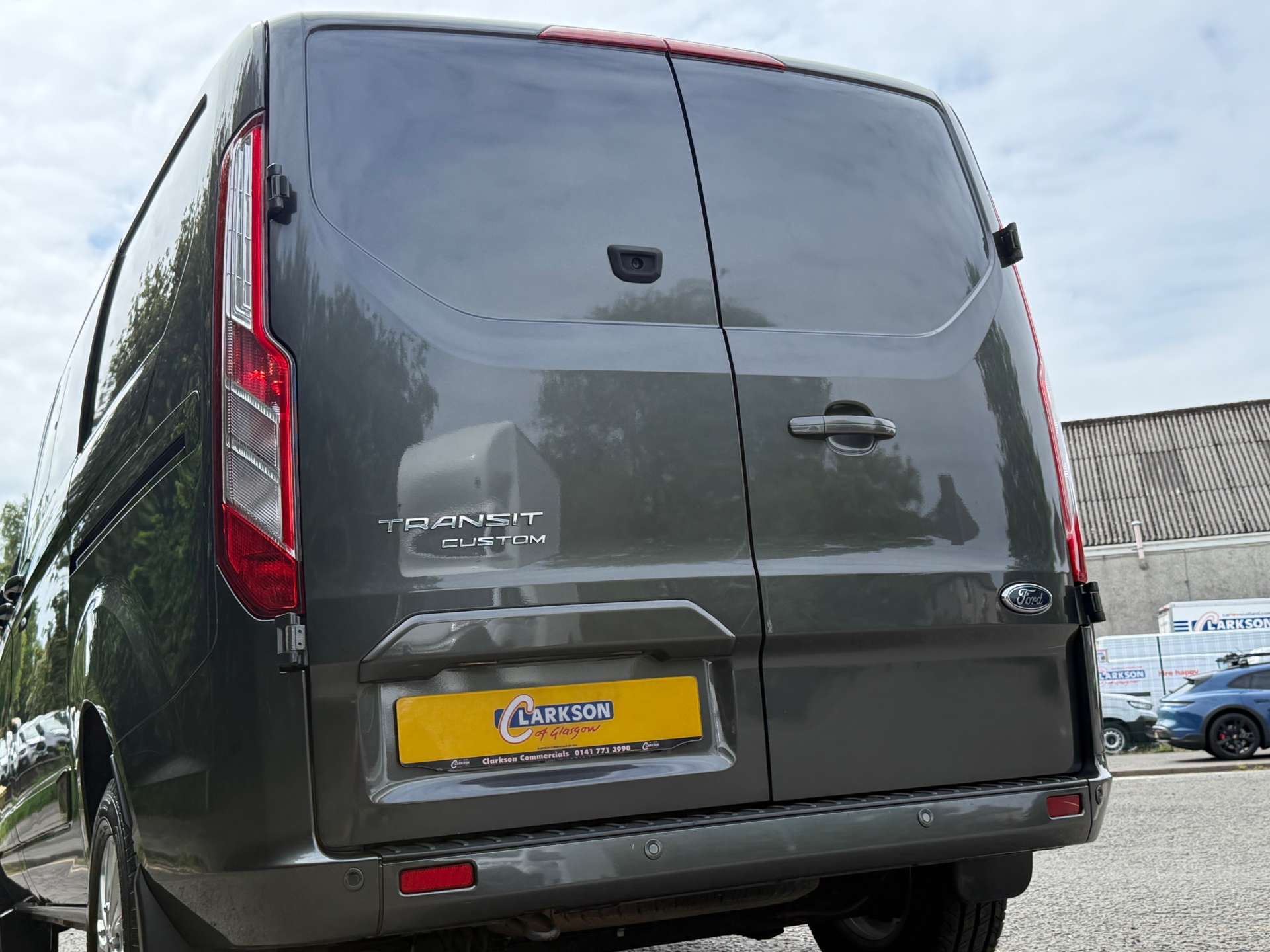 FORD TRANSIT CUSTOM 320 Limited 170ps DCIV 6 Seat Crewvan Auto #7